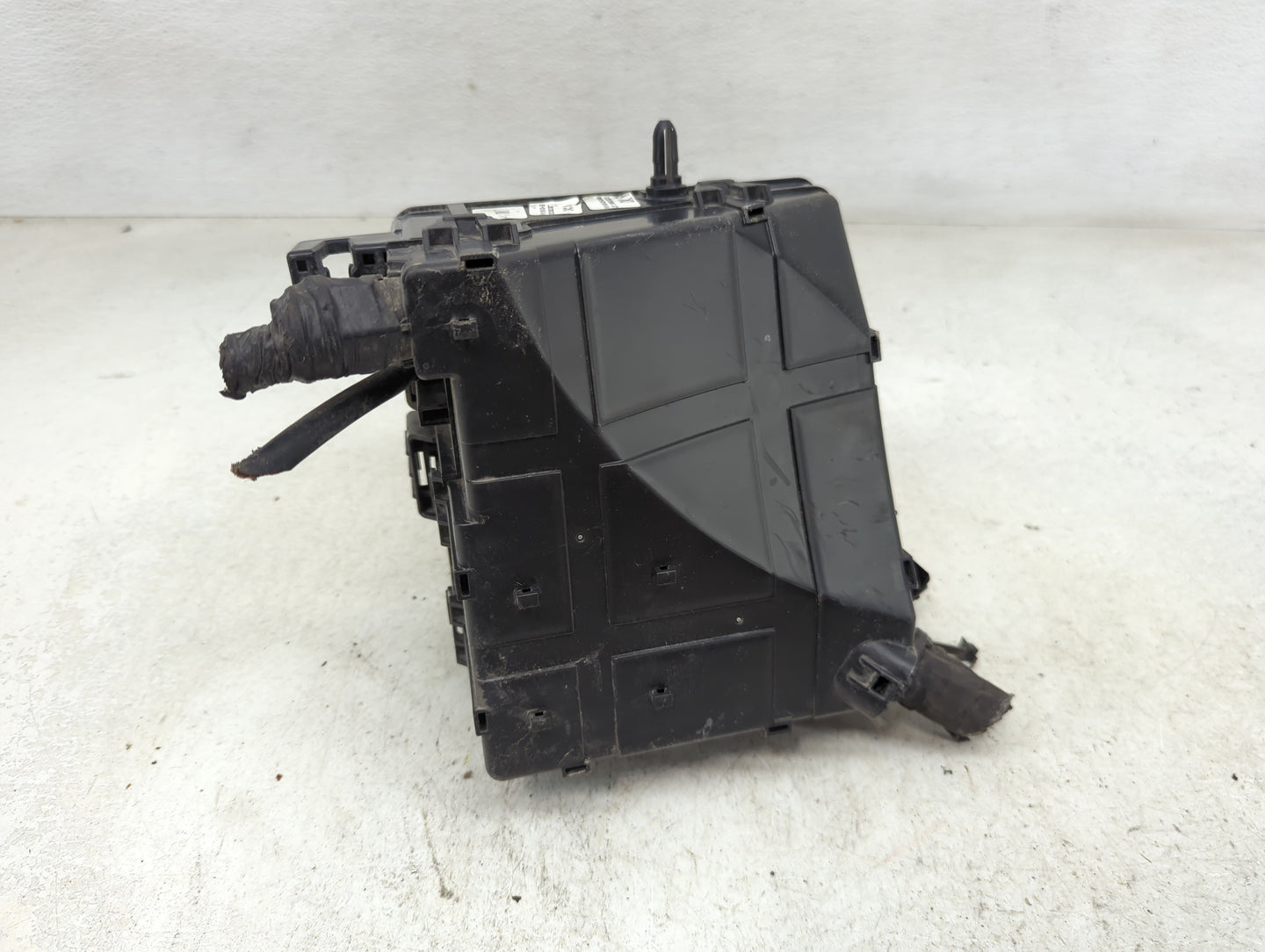 2016-2018 Hyundai Tucson Fusebox Fuse Box Panel Relay Module P/N:91941-D3020 Fits Fits 2016 2017 2018 OEM Used Auto Parts - 