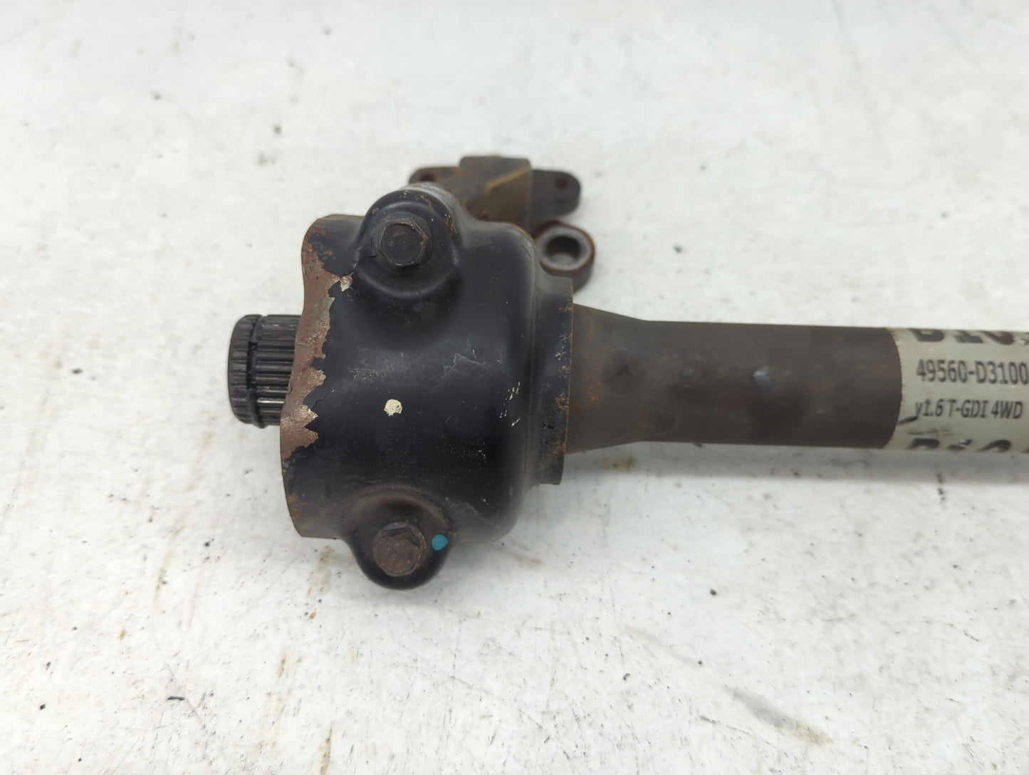 2016-2018 Hyundai Tucson Axle Shaft Front Driver Cv C/v - Oemusedautoparts1.com