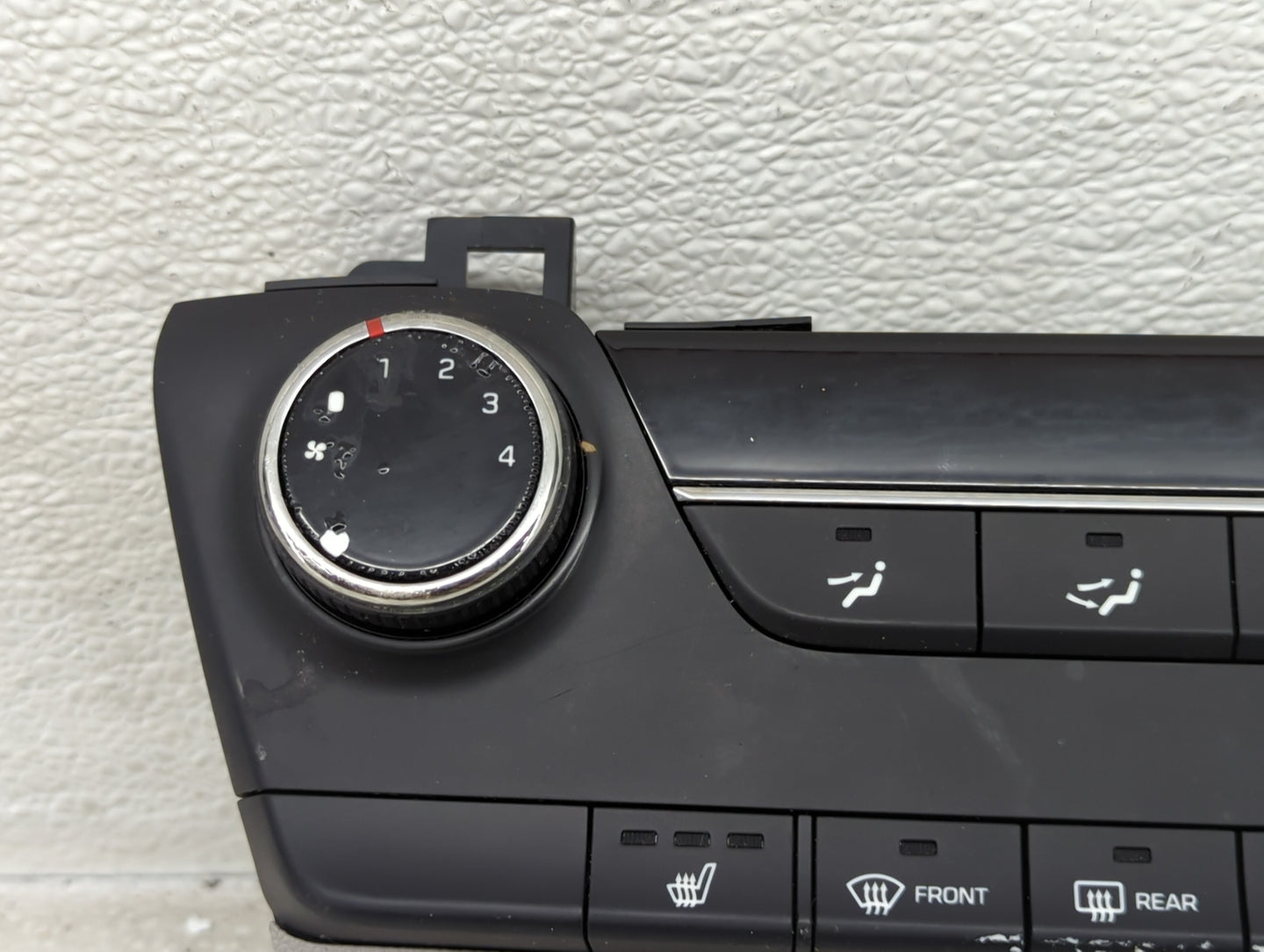 2016-2018 Hyundai Tucson Climate Control Module Temperature AC/Heater Replacement P/N:97250-D3130-TGG Fits Fits 2016 2017 20