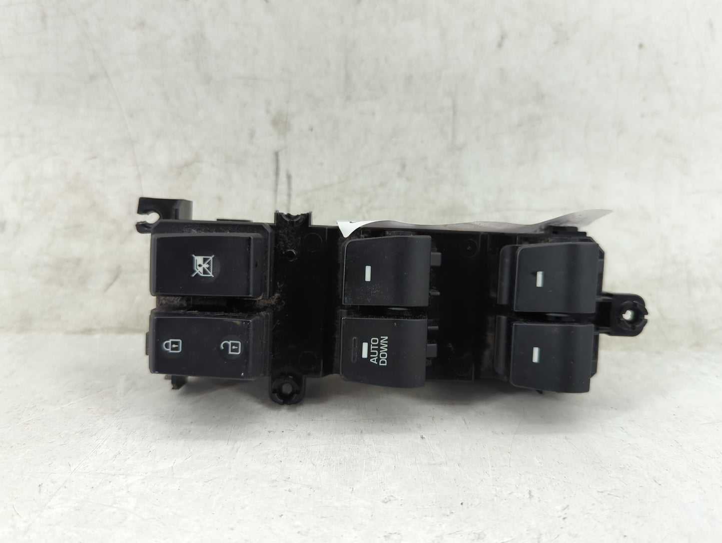 2016-2021 Hyundai Tucson Master Power Window Switch Replacement Driver Side Left P/N:93570-D3070 Fits OEM Used Auto Parts - 