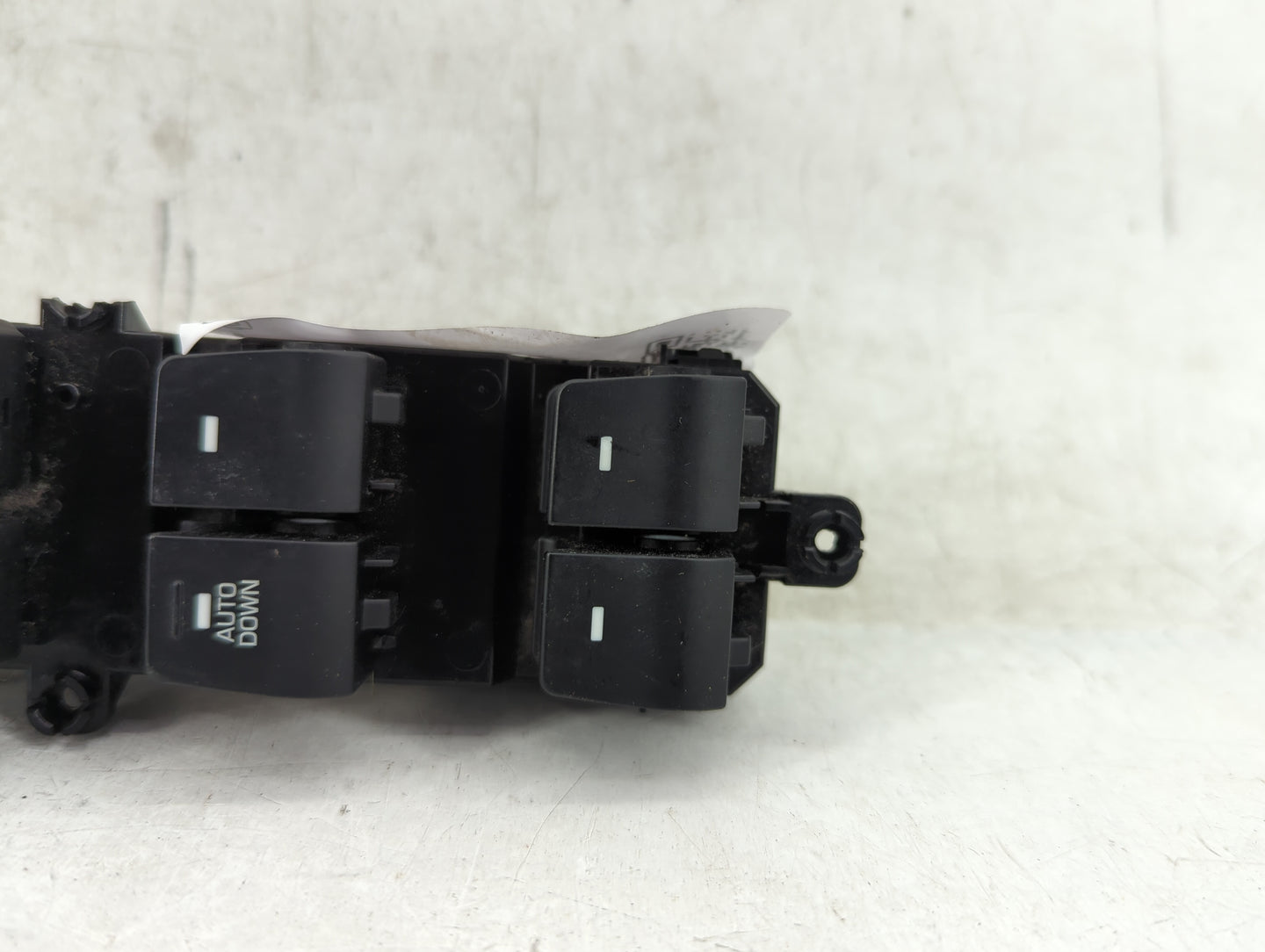 2016-2021 Hyundai Tucson Master Power Window Switch Replacement Driver Side Left P/N:93570-D3070 Fits OEM Used Auto Parts - 