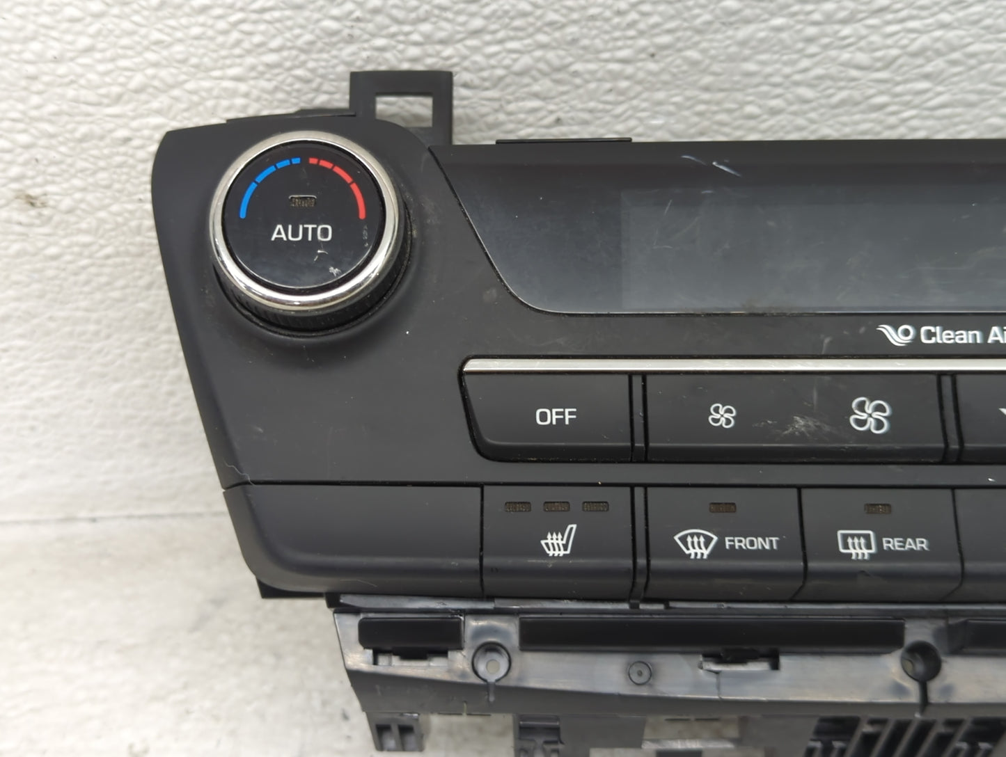 2016-2018 Hyundai Tucson Climate Control Module Temperature AC/Heater Replacement P/N:97250-D7XXX 97250-D3XXX Fits OEM Used 