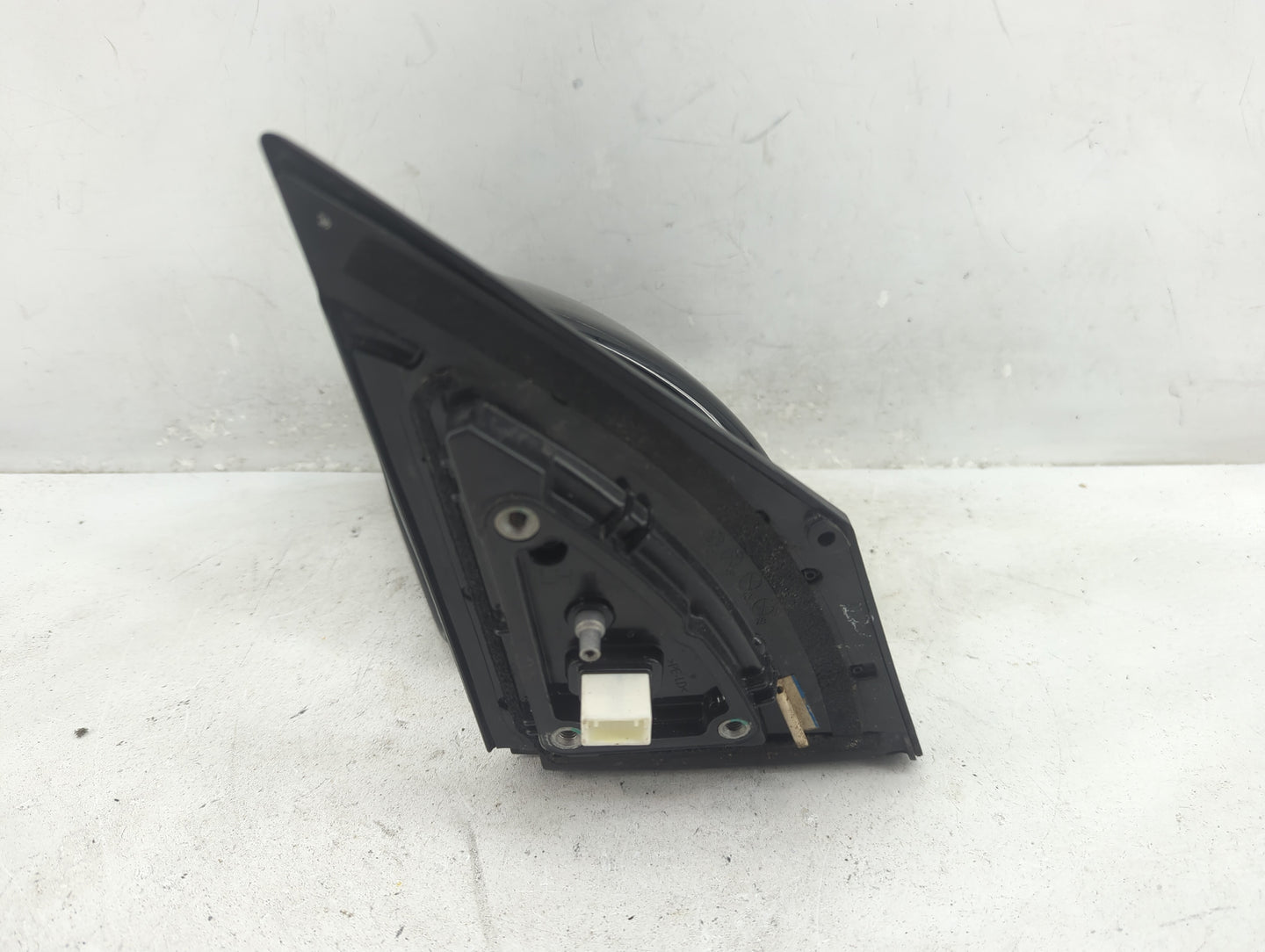2016-2018 Hyundai Tucson Driver Side View Mirror - Left Door Mirror OEM Used - Oemusedautoparts1.com
