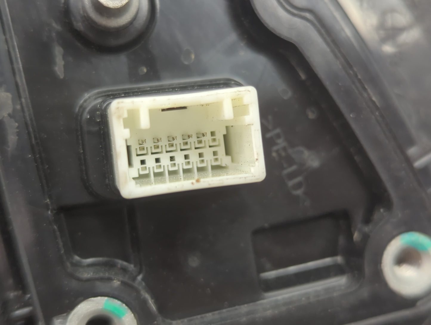 2016-2018 Hyundai Tucson Driver Side View Mirror - Left Door Mirror OEM Used - Oemusedautoparts1.com