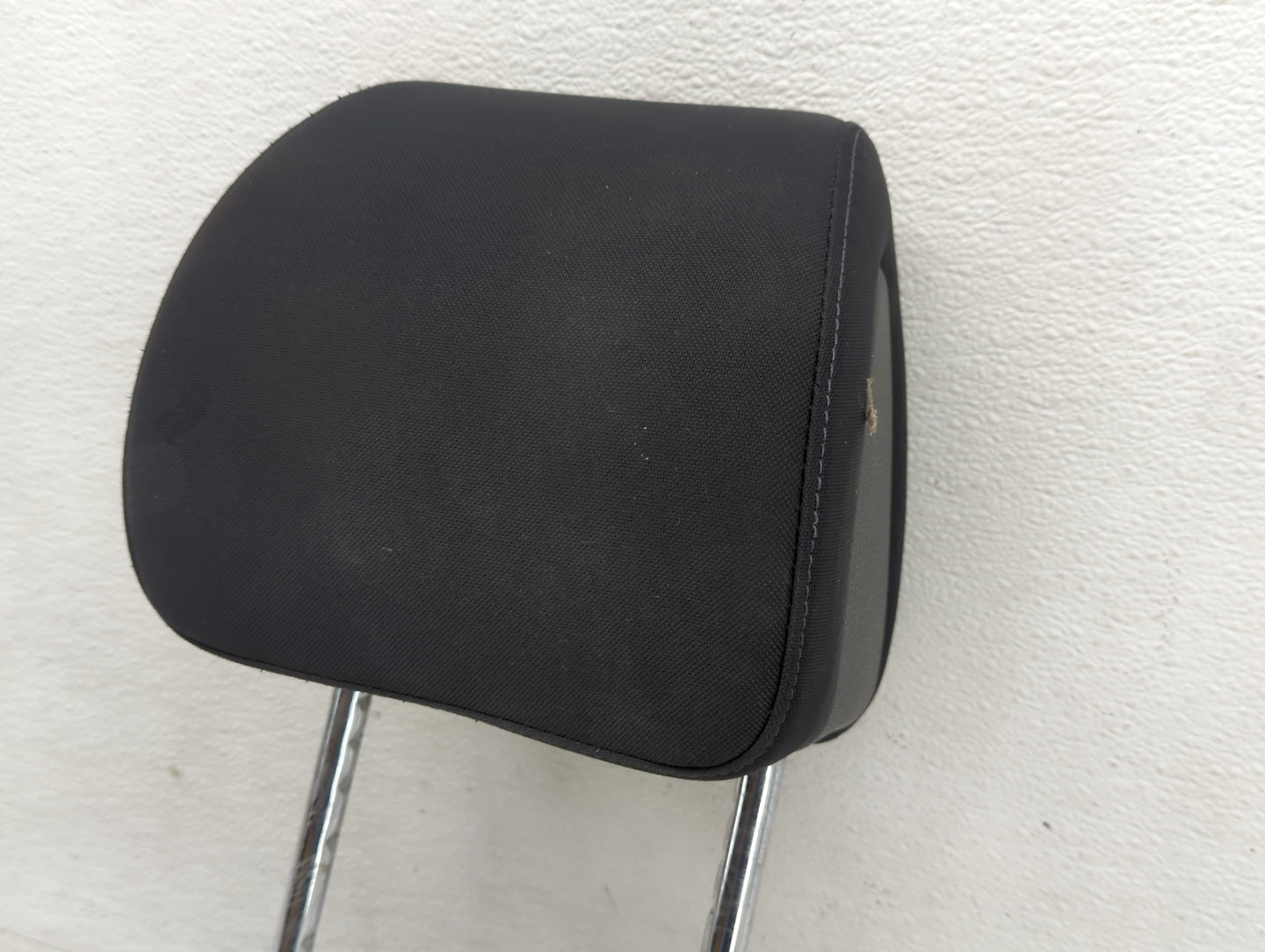 2016-2018 Hyundai Tucson Headrest Head Rest Front Driver Passenger Seat - Oemusedautoparts1.com