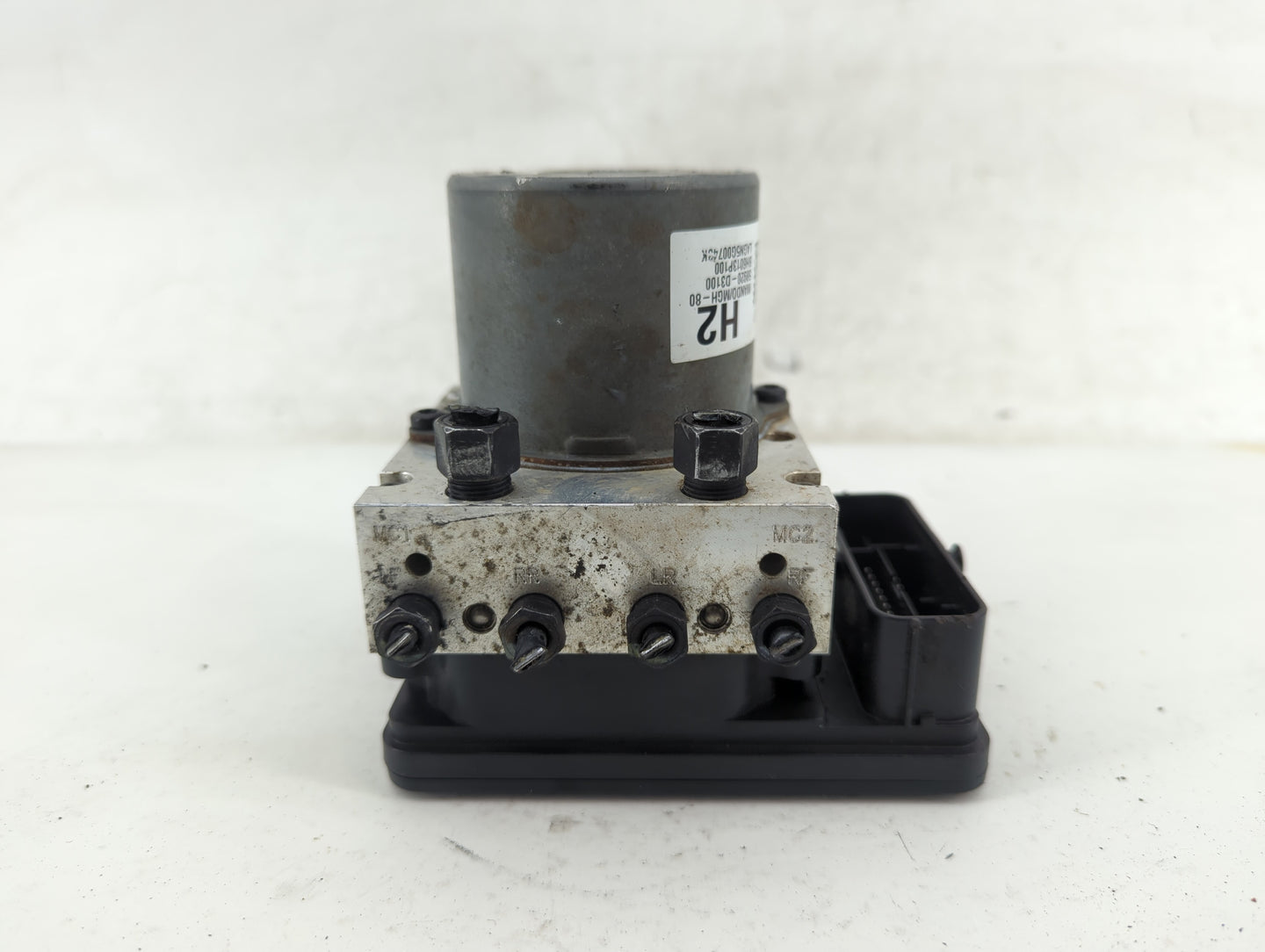 2016-2018 Hyundai Tucson ABS Pump Control Module Replacement P/N:58920-D3100 Fits Fits 2016 2017 2018 OEM Used Auto Parts - 