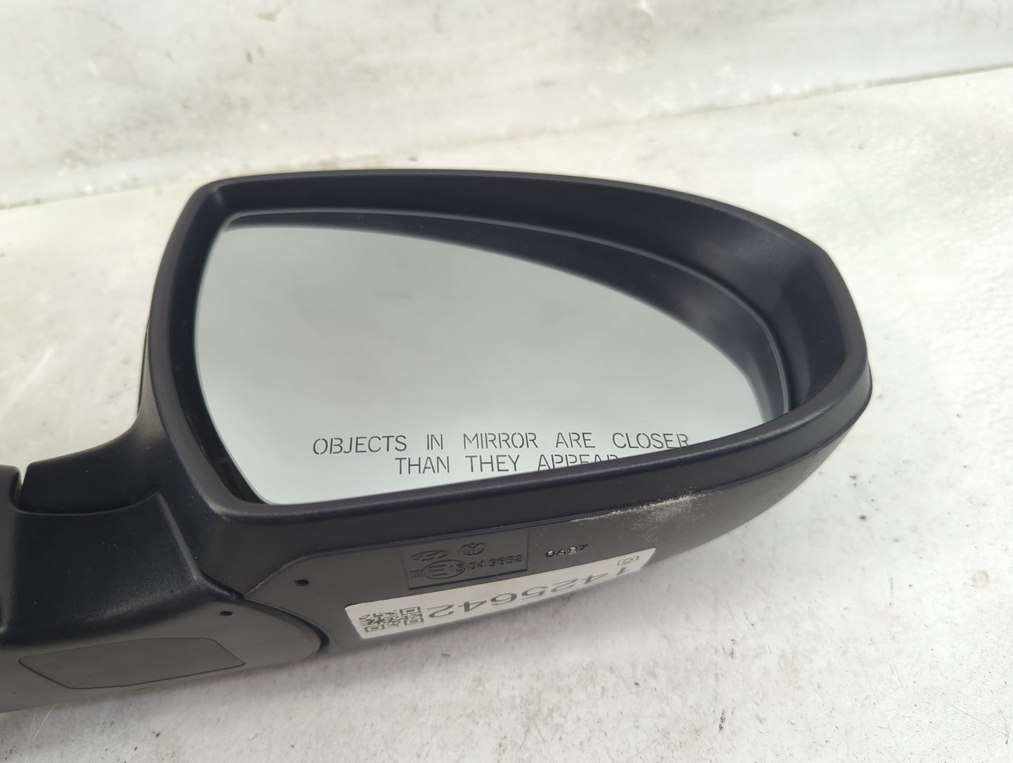 2016-2018 Hyundai Tucson Passenger Side View Mirror - Right Door Mirror OEM Used - Oemusedautoparts1.com