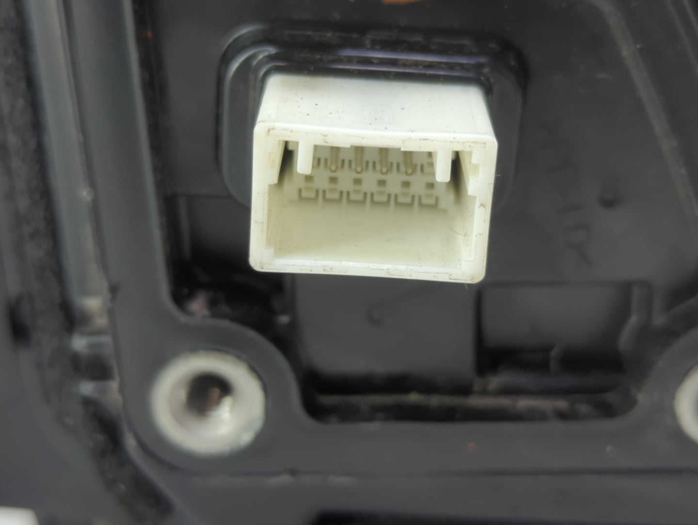 2016-2018 Hyundai Tucson Driver Side View Mirror - Left Door Mirror OEM Used - Oemusedautoparts1.com
