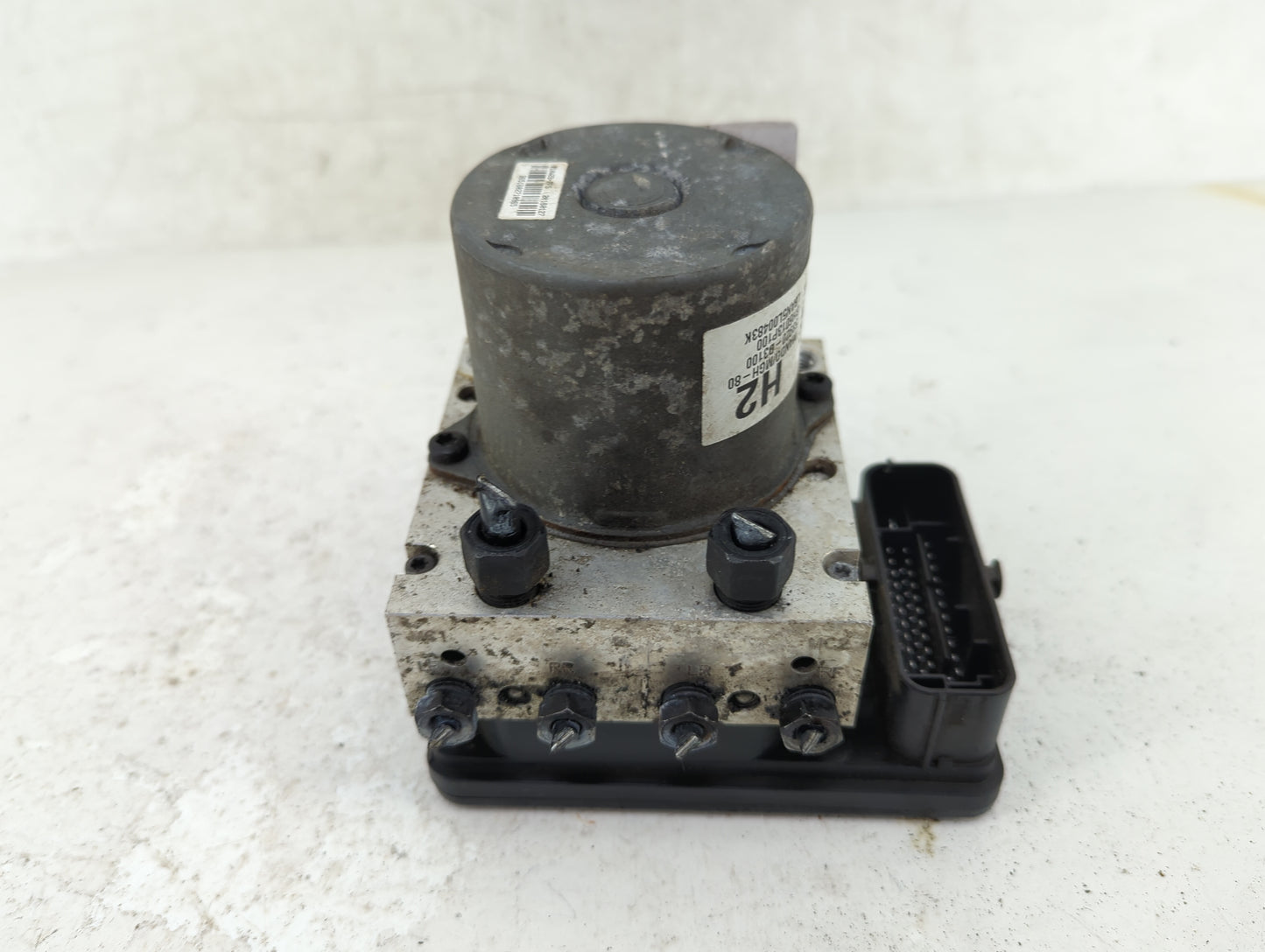 2016-2018 Hyundai Tucson ABS Pump Control Module Replacement P/N:58920-D3100 Fits Fits 2016 2017 2018 OEM Used Auto Parts - 