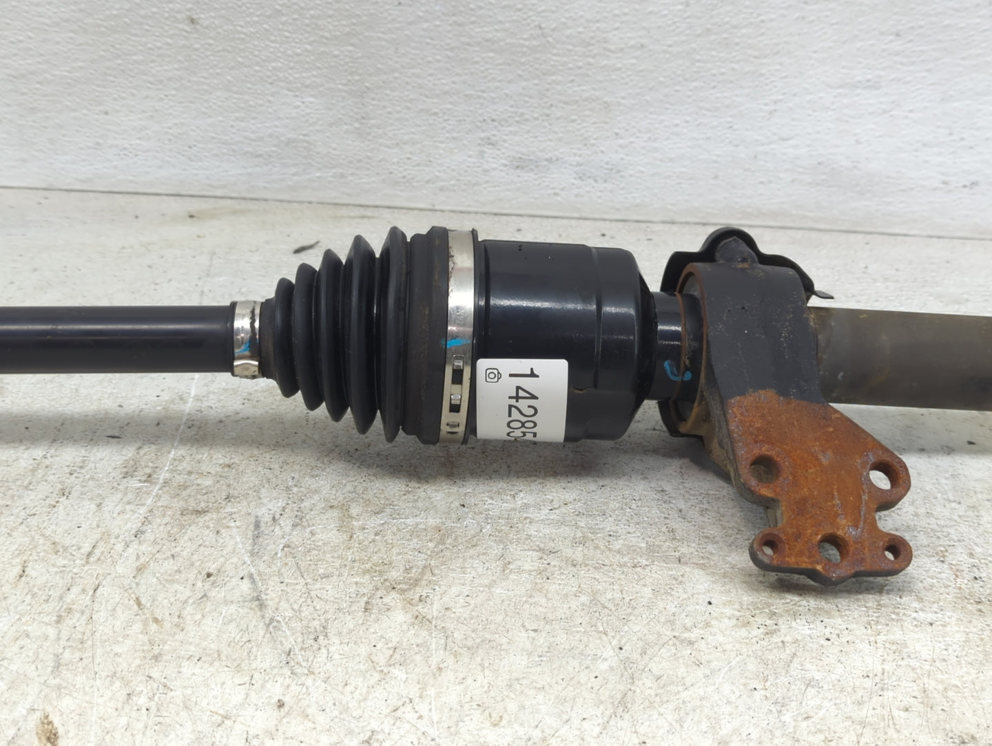 2016-2018 Hyundai Tucson Axle Shaft Front Passenger Cv C/v - Oemusedautoparts1.com