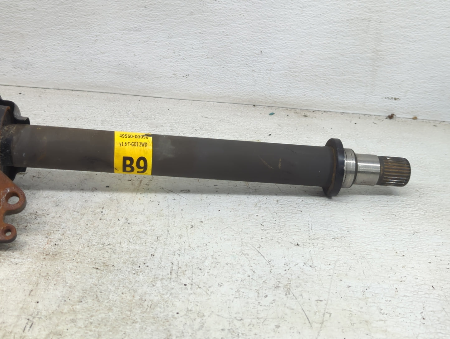 2016-2018 Hyundai Tucson Axle Shaft Front Passenger Cv C/v - Oemusedautoparts1.com