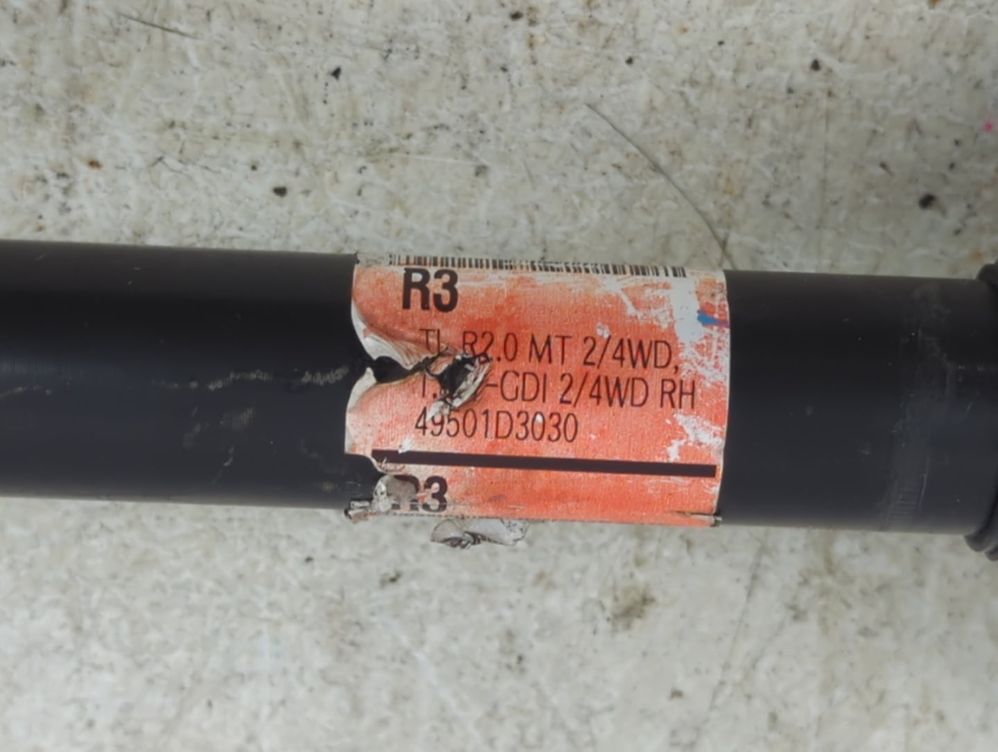 2016-2018 Hyundai Tucson Axle Shaft Front Passenger Cv C/v - Oemusedautoparts1.com