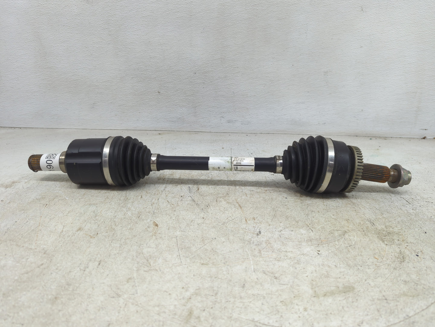 2016-2018 Hyundai Tucson Axle Shaft Front Driver Cv C/v - Oemusedautoparts1.com