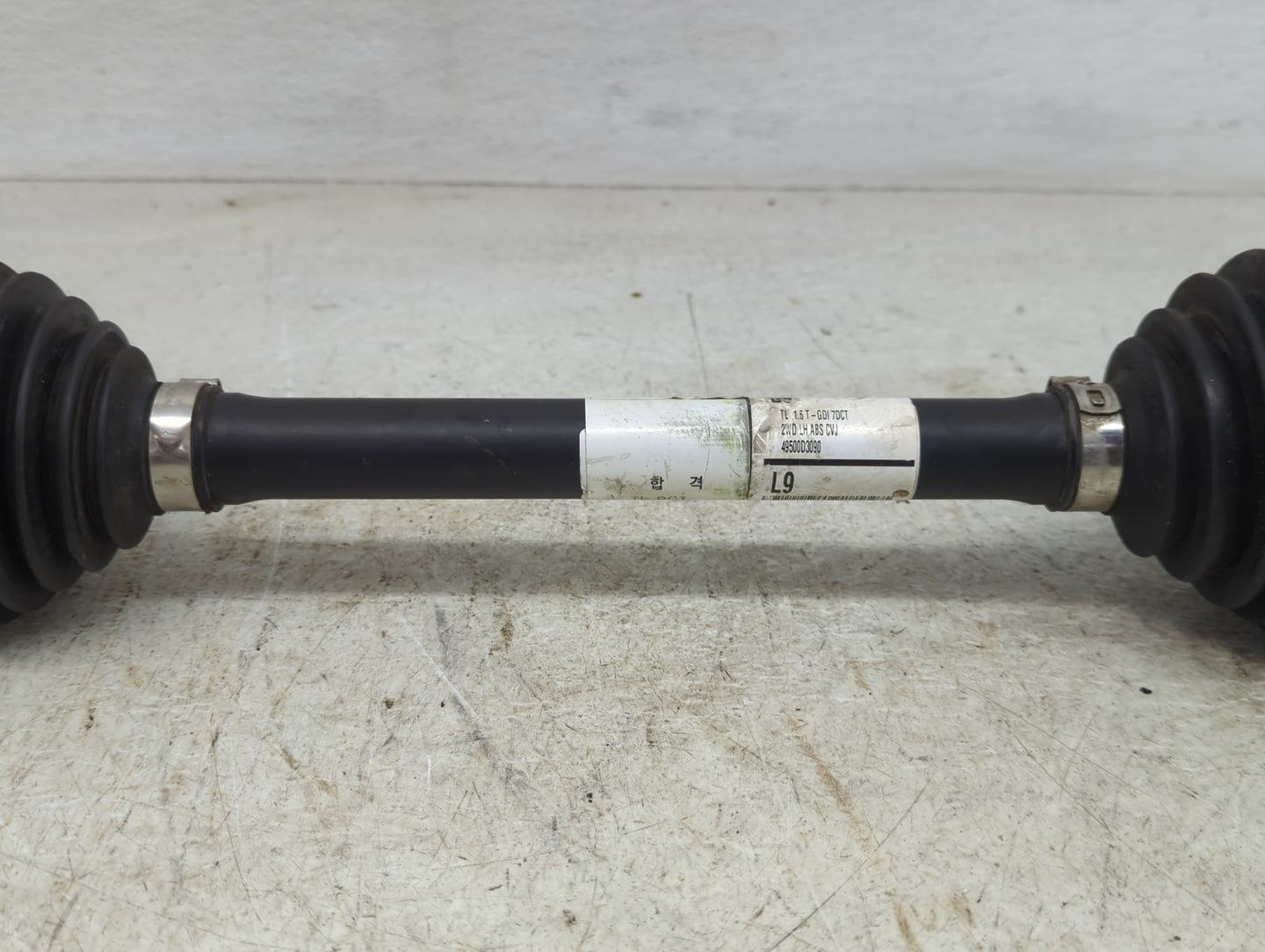 2016-2018 Hyundai Tucson Axle Shaft Front Driver Cv C/v - Oemusedautoparts1.com