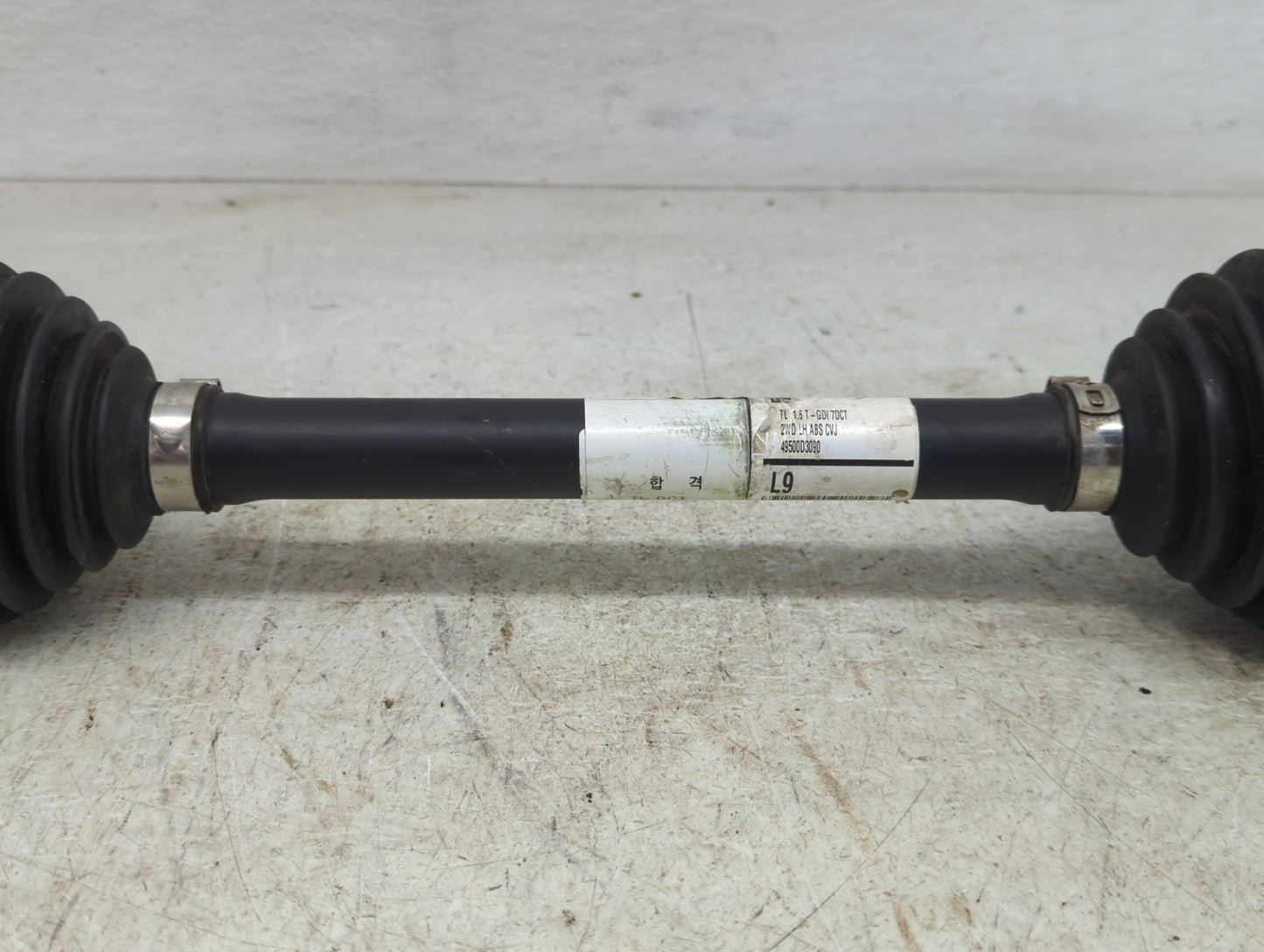 2016-2018 Hyundai Tucson Axle Shaft Front Driver Cv C/v - Oemusedautoparts1.com
