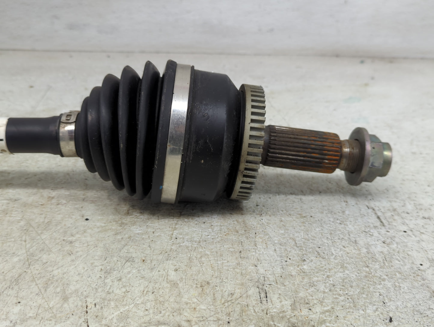 2016-2018 Hyundai Tucson Axle Shaft Front Driver Cv C/v - Oemusedautoparts1.com