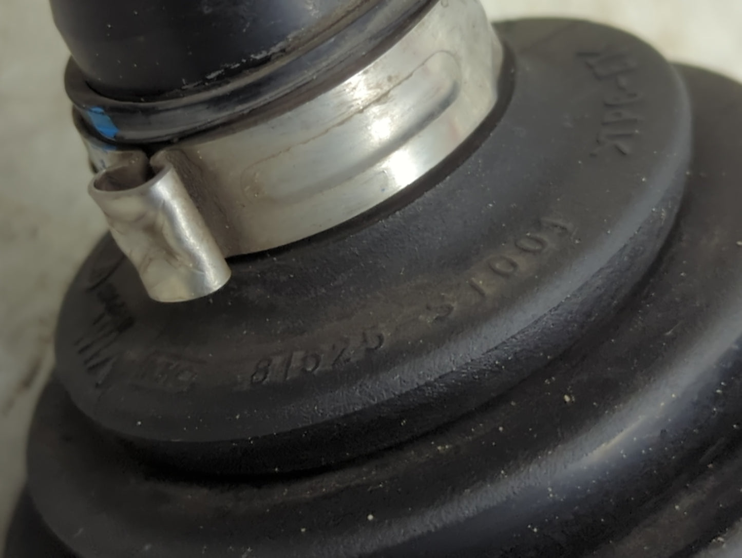 2016-2018 Hyundai Tucson Axle Shaft Front Driver Cv C/v - Oemusedautoparts1.com