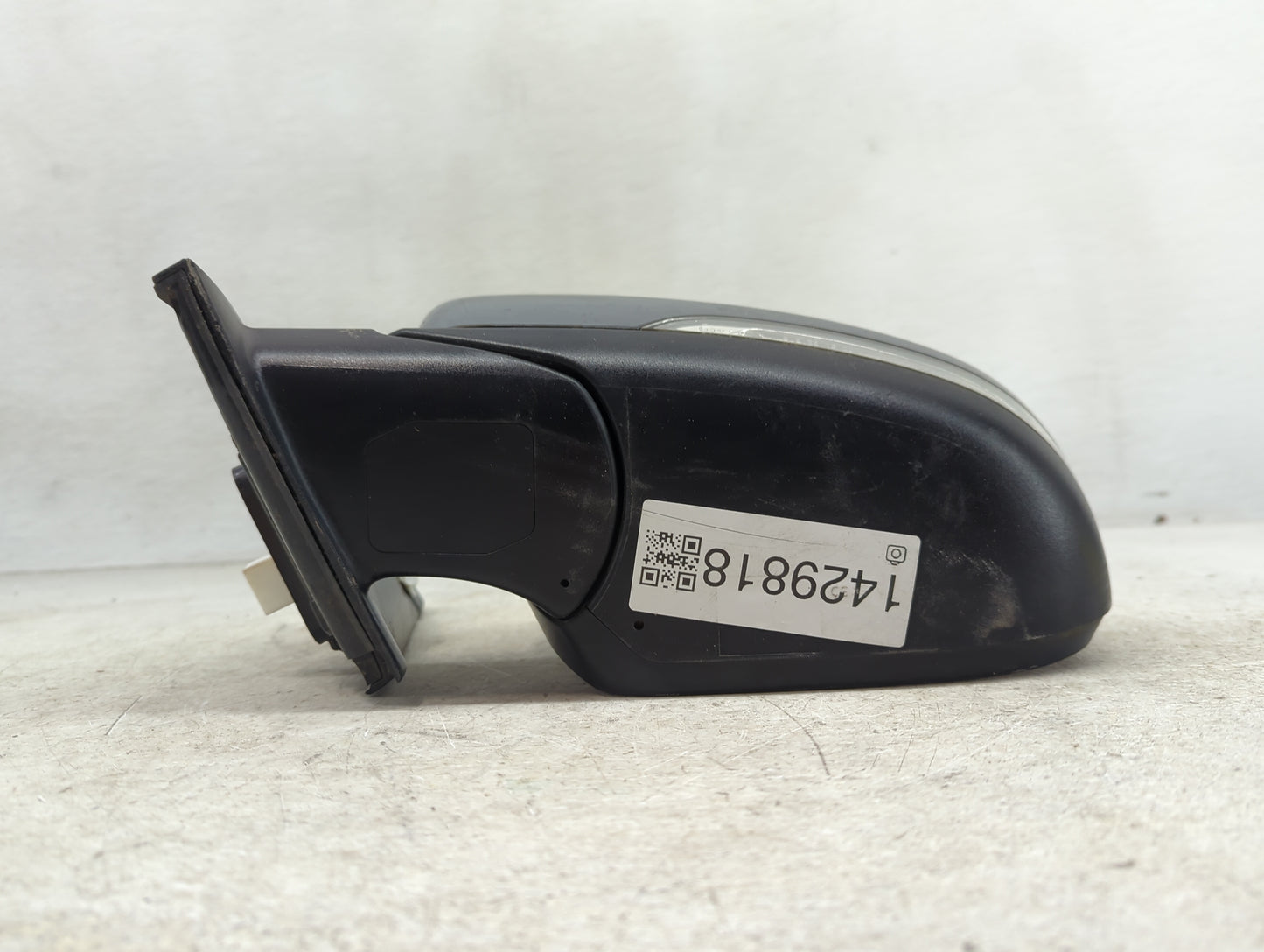 2016-2018 Hyundai Tucson Driver Side View Mirror - Left Door Mirror OEM Used - Oemusedautoparts1.com