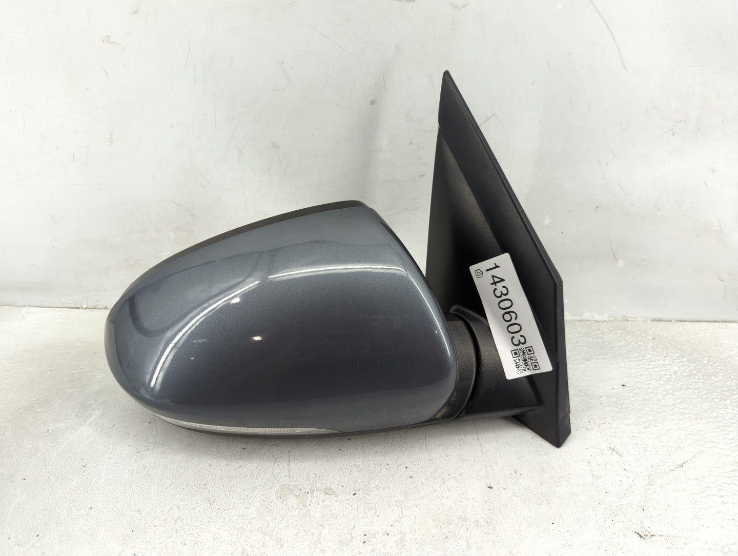 2016-2018 Hyundai Tucson Passenger Side View Mirror - Right Door Mirror OEM Used - Oemusedautoparts1.com