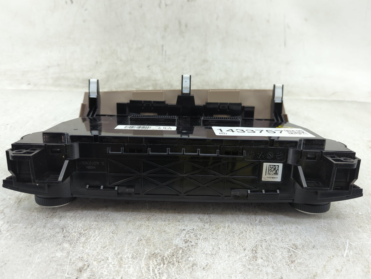 2016 Hyundai Tucson Climate Control Module Temperature AC/Heater Replacement P/N:97250-D3570YAK Fits OEM Used Auto Parts - O