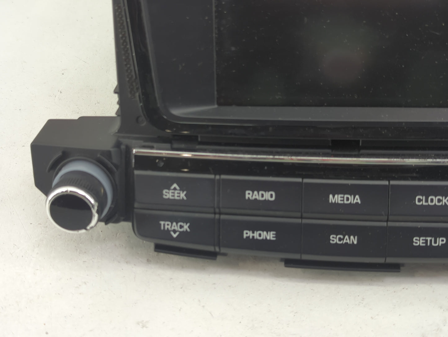2016-2017 Hyundai Tucson Radio AM FM Cd Player Receiver Replacement P/N:96180-D31004X Fits Fits 2016 2017 OEM Used Auto Part