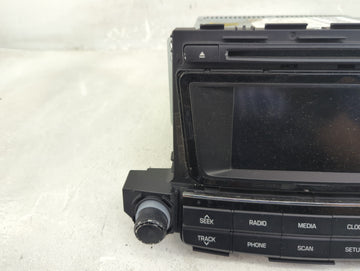 2016-2017 Hyundai Tucson Radio AM FM Cd Player Receiver Replacement P/N:96180-D31004X Fits Fits 2016 2017 OEM Used Auto Parts