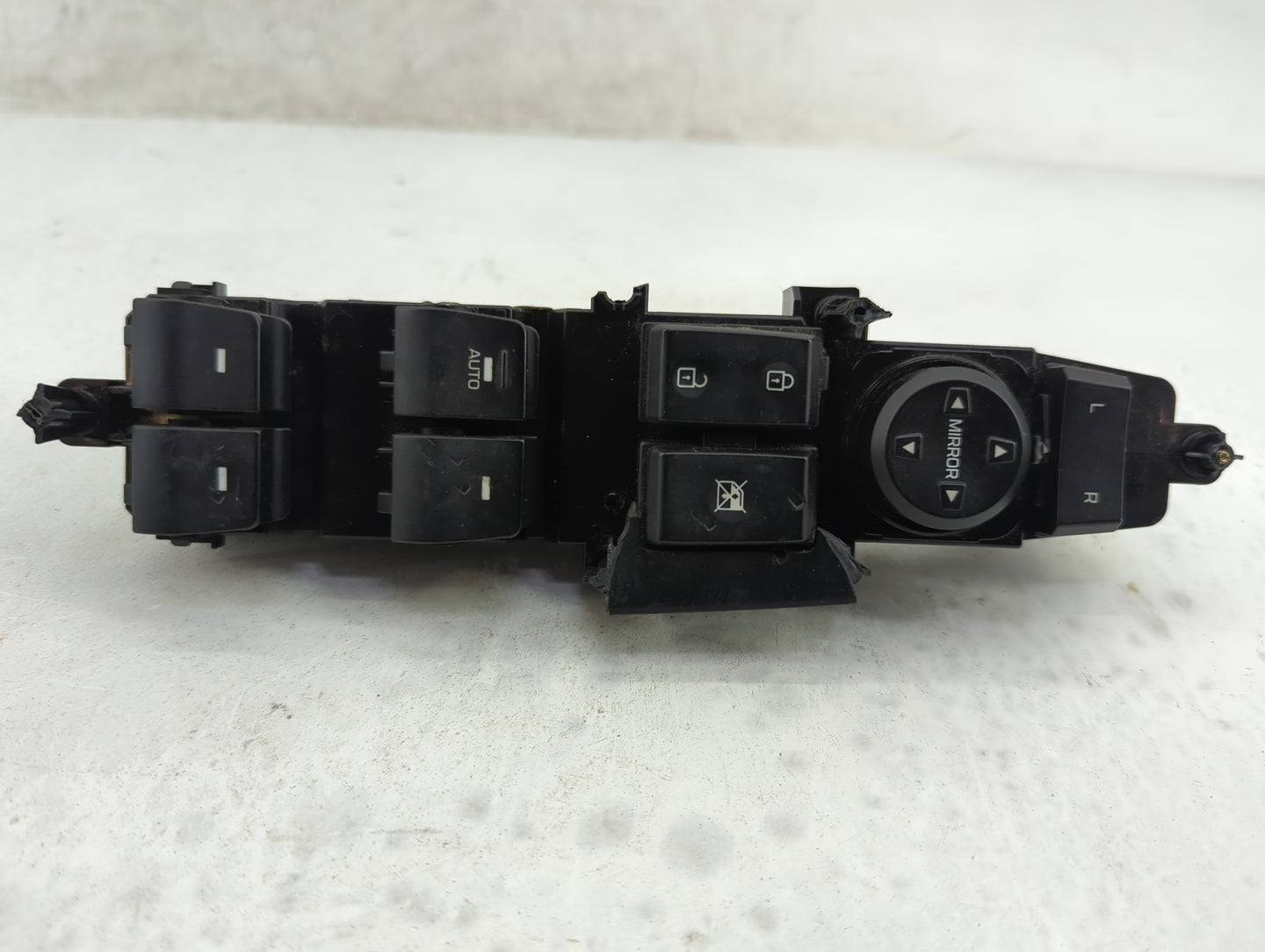 2016-2021 Hyundai Tucson Master Power Window Switch Replacement Driver Side Left P/N:93570-D3061 Fits OEM Used Auto Parts - 