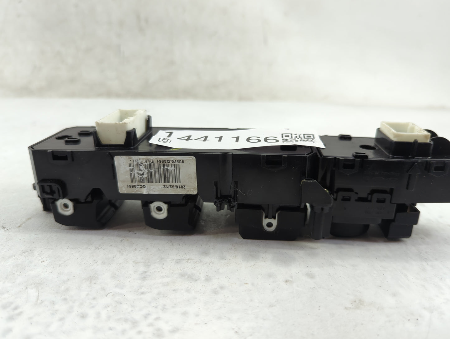 2016-2021 Hyundai Tucson Master Power Window Switch Replacement Driver Side Left P/N:93570-D3061 Fits OEM Used Auto Parts - 
