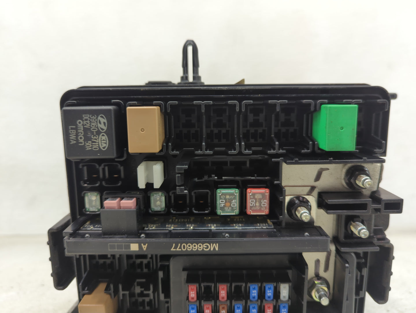 2016-2018 Hyundai Tucson Fusebox Fuse Box Panel Relay Module P/N:MG666077 91950-D3230, D3230P3076675 Fits Fits 2016 2017 201