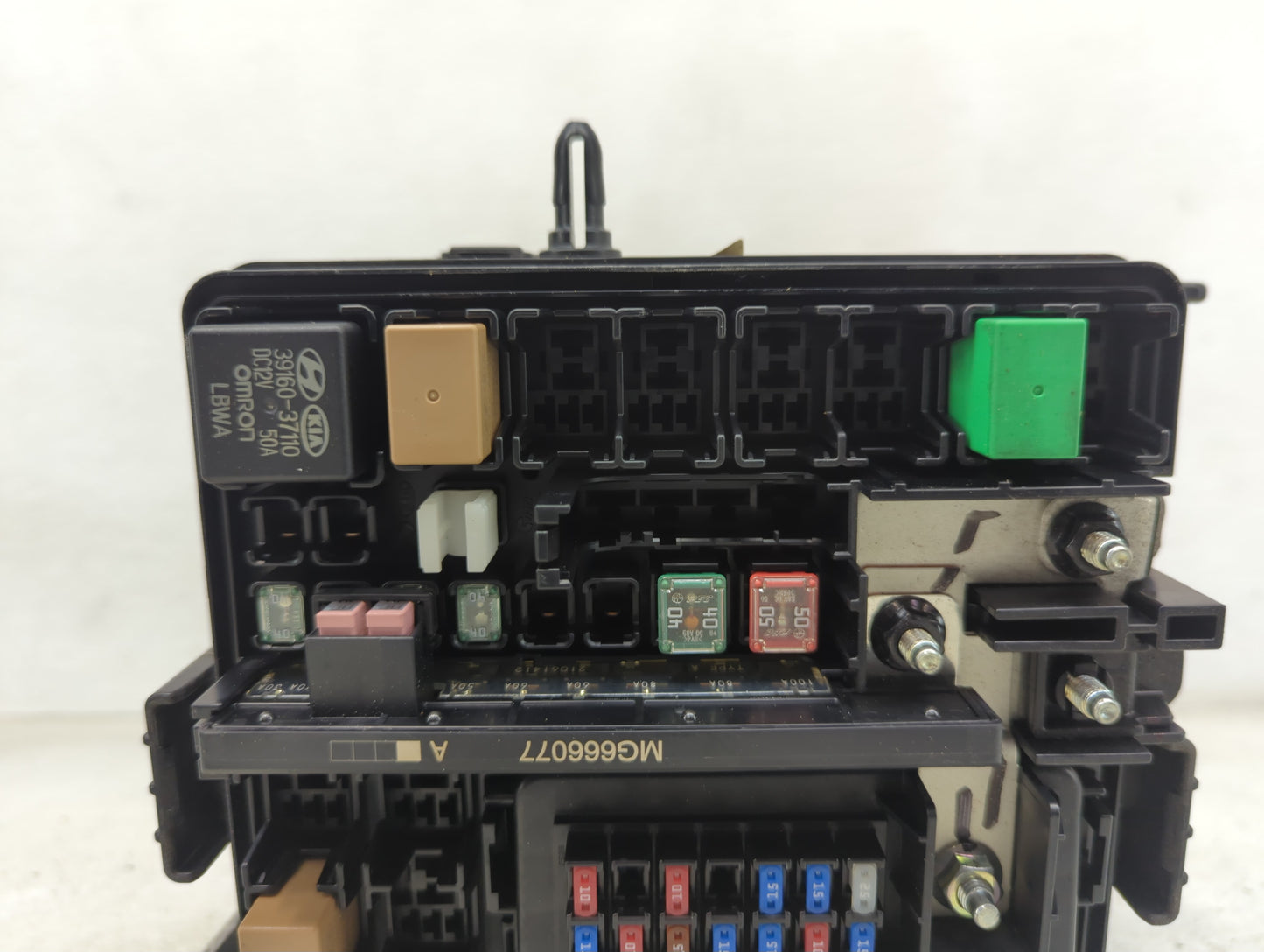 2016-2018 Hyundai Tucson Fusebox Fuse Box Panel Relay Module P/N:MG666077 91950-D3230, D3230P3076675 Fits Fits 2016 2017 201