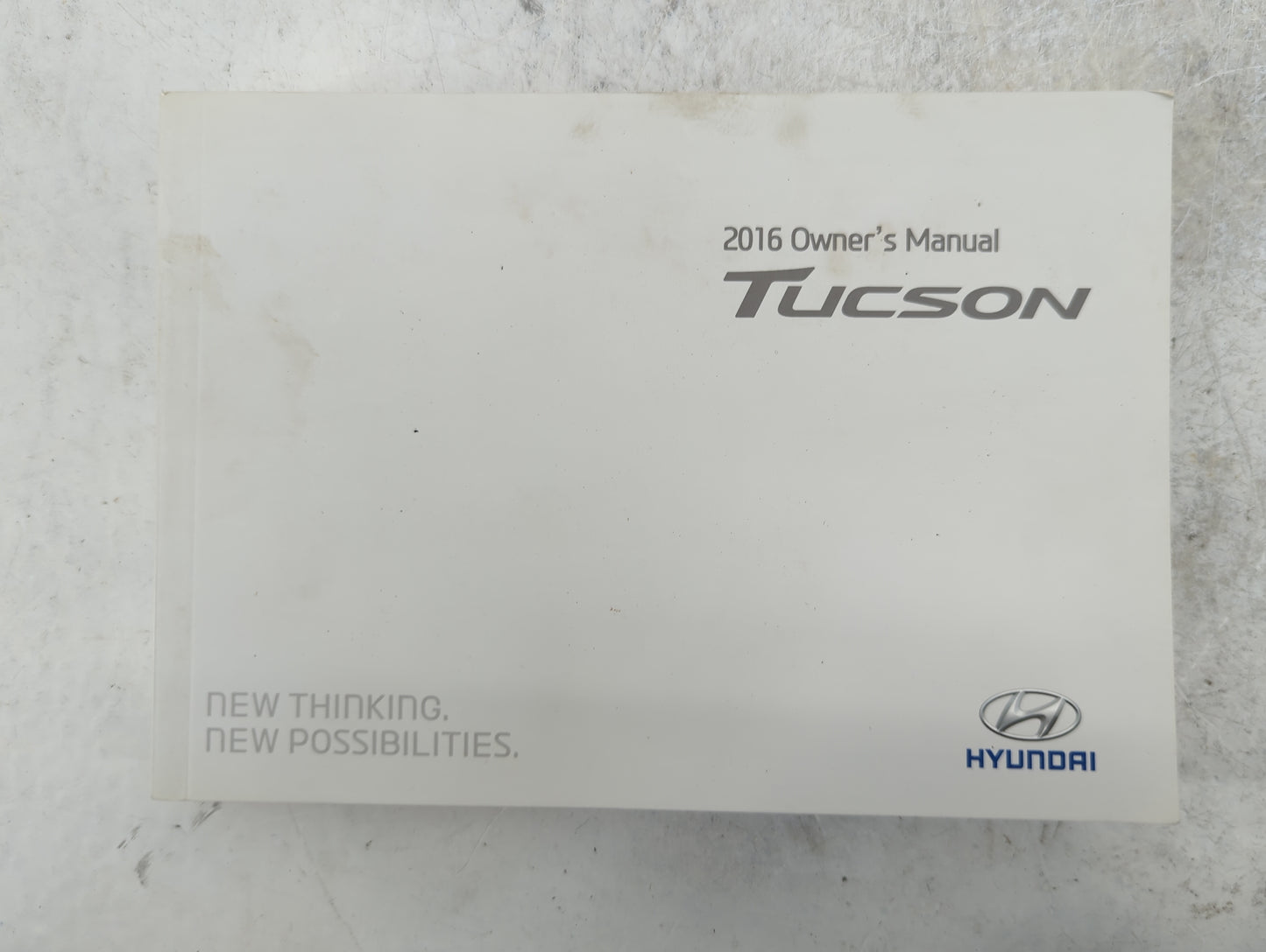 2016 Hyundai Tucson Owners Manual Book Guide P/N:GD30-EU56C OEM Used Auto Parts - Oemusedautoparts1.com