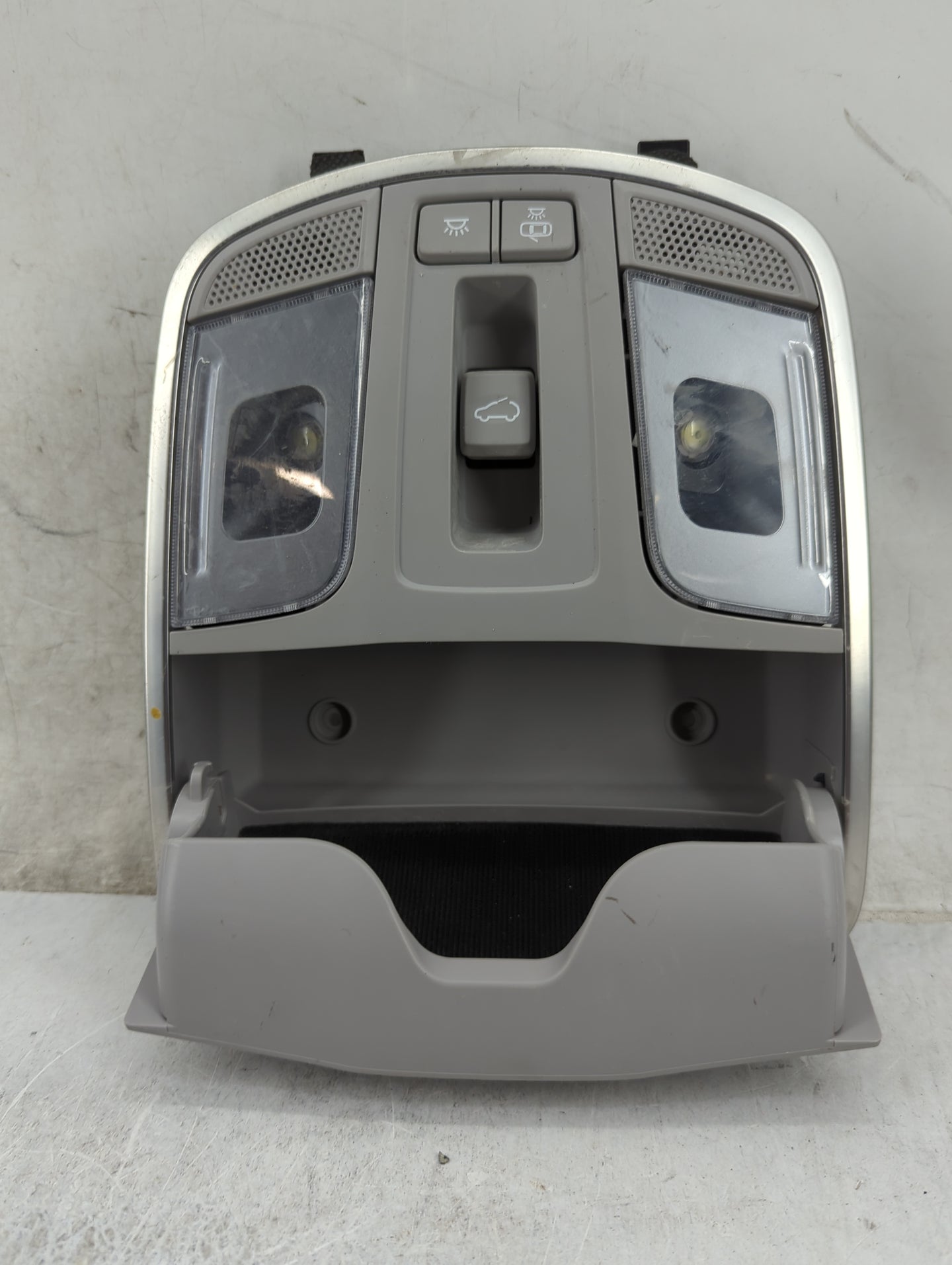 2016-2021 Hyundai Tucson Overhead Roof Console 1465839 - Oemusedautoparts1.com