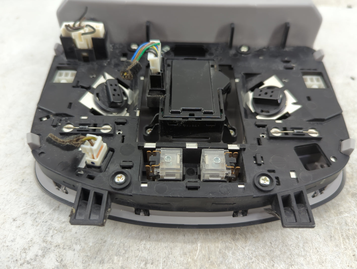 2016-2021 Hyundai Tucson Overhead Roof Console 1465839 - Oemusedautoparts1.com