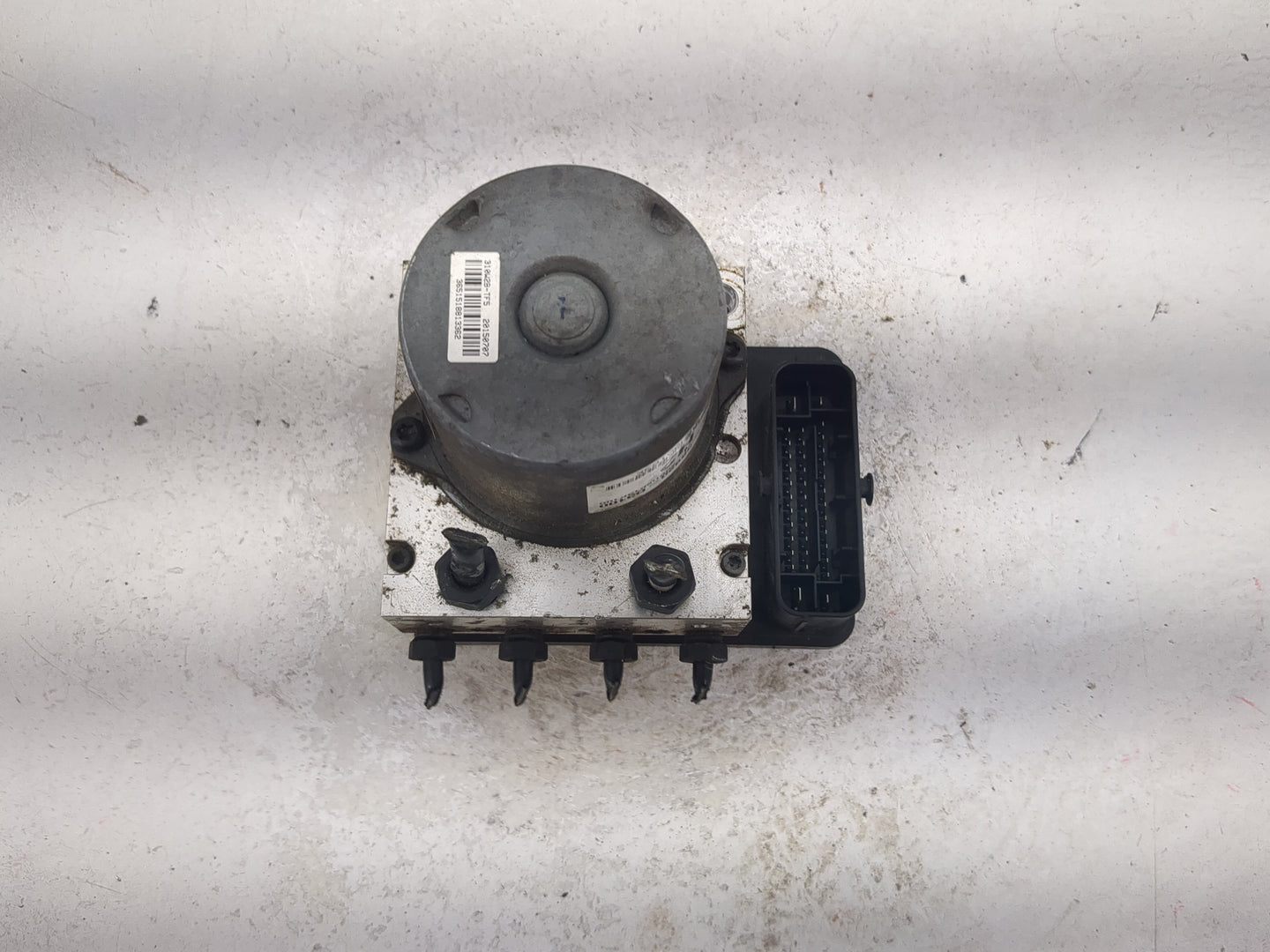 2016-2018 Hyundai Tucson ABS Pump Control Module Replacement P/N:58920-D3100 MGH-80BH6013P100, BE6013P100 Fits Fits 2016 201