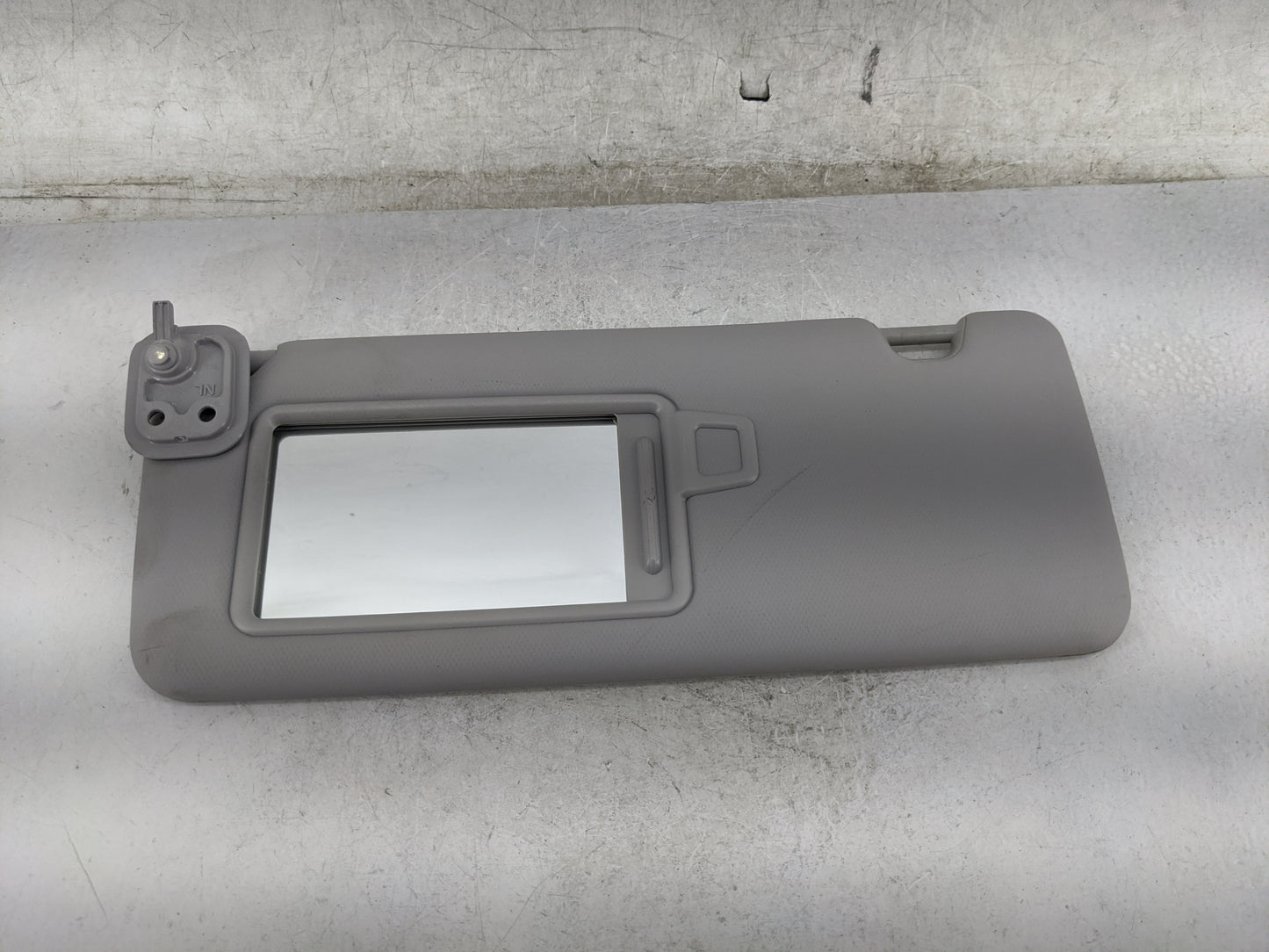 2016-2018 Hyundai Tucson Sun Visor Shade Replacement Driver Left Mirror Fits Fits 2016 2017 2018 OEM Used Auto Parts - Oemus