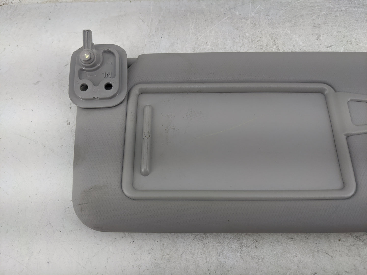 2016-2018 Hyundai Tucson Sun Visor Shade Replacement Driver Left Mirror Fits Fits 2016 2017 2018 OEM Used Auto Parts - Oemus