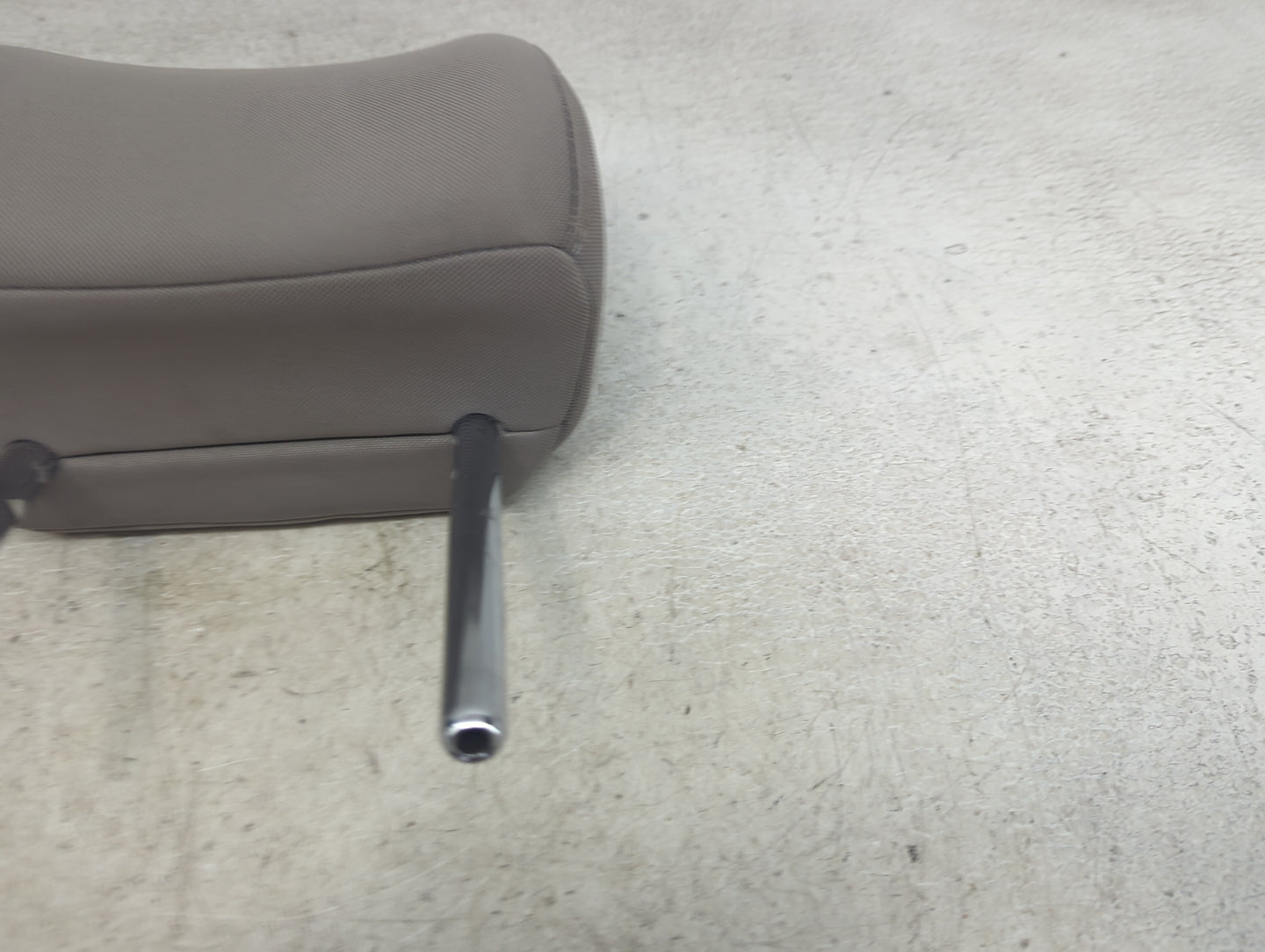 2016 Hyundai Tucson Headrest Head Rest Front Driver Passenger Seat Fits OEM Used Auto Parts - Oemusedautoparts1.com