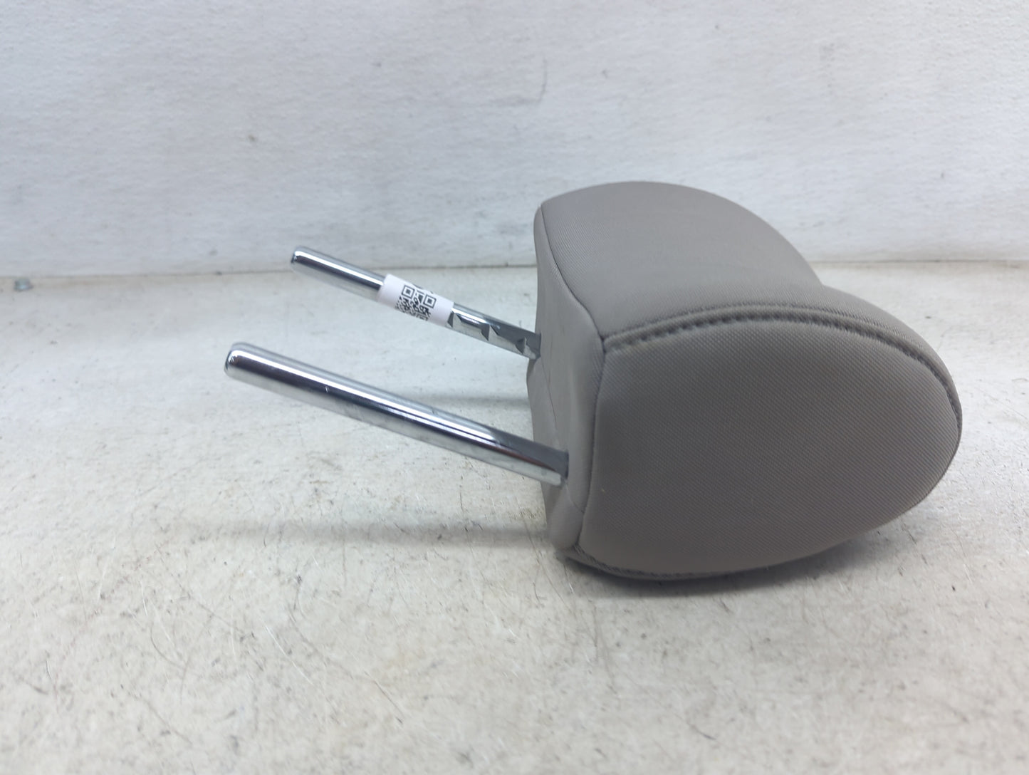 2016 Hyundai Tucson Headrest Head Rest Front Driver Passenger Seat Fits OEM Used Auto Parts - Oemusedautoparts1.com