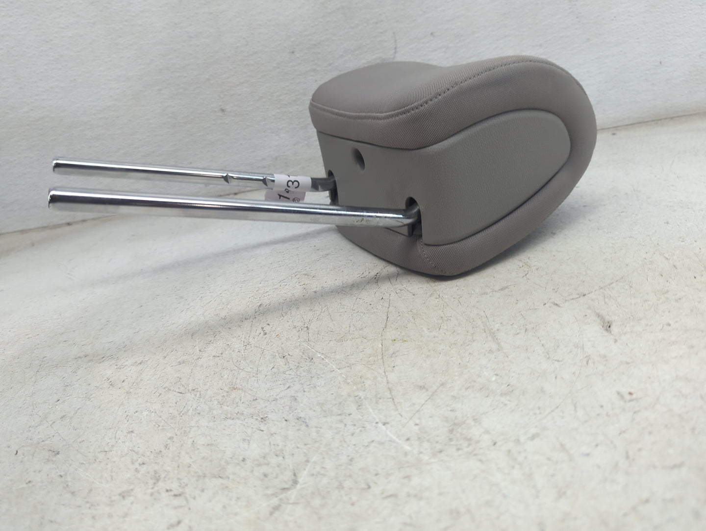 2016 Hyundai Tucson Headrest Head Rest Front Driver Seat Gray - Oemusedautoparts1.com