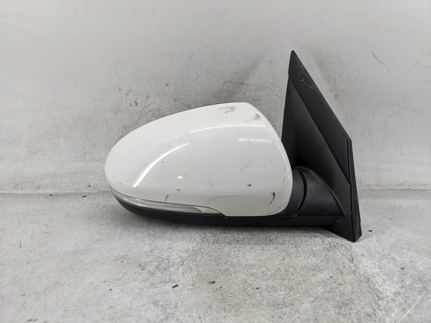 2016-2018 Hyundai Tucson Passenger Side View Mirror - Right Door Mirror OEM Used - Oemusedautoparts1.com