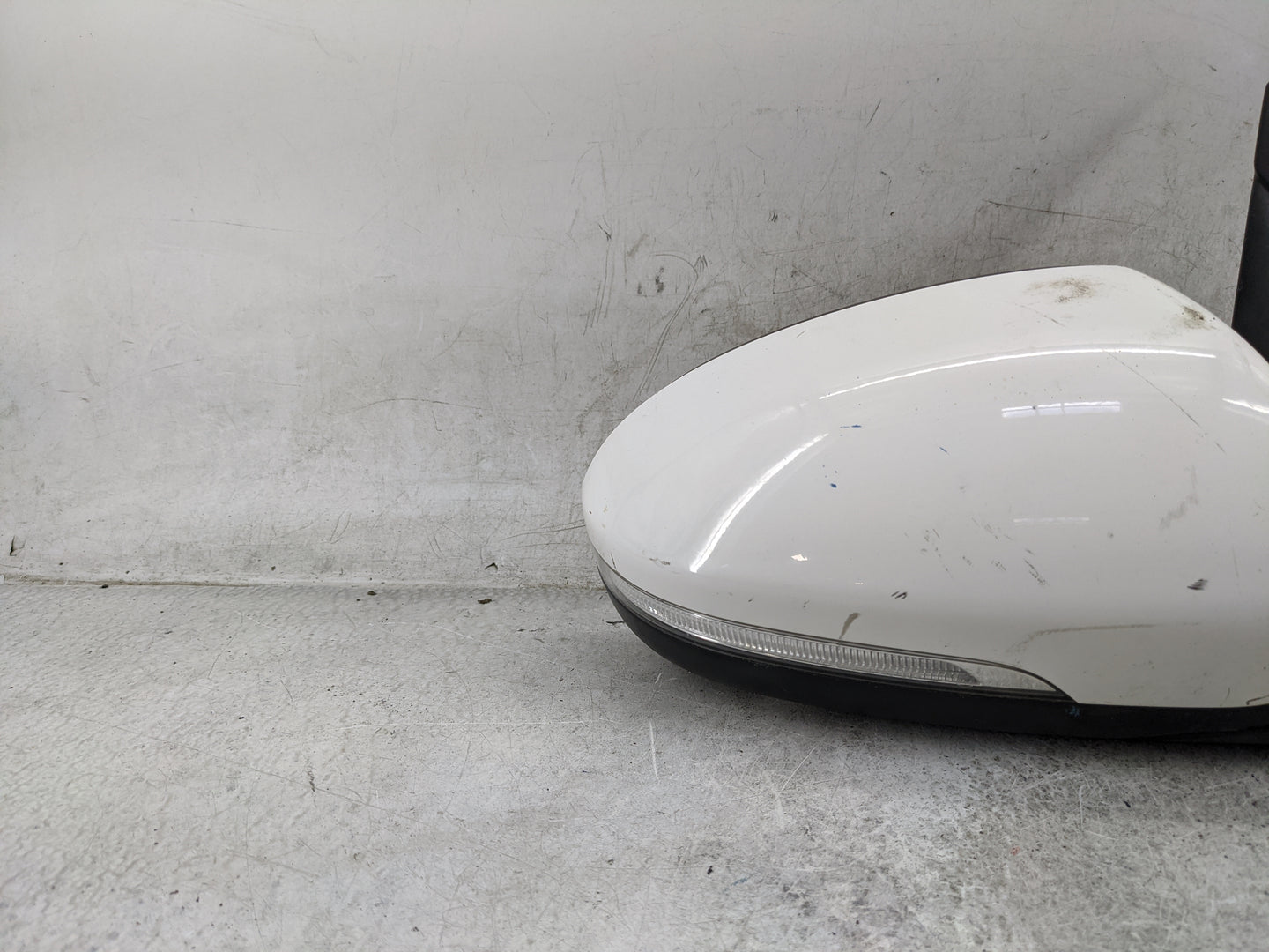 2016-2018 Hyundai Tucson Passenger Side View Mirror - Right Door Mirror OEM Used - Oemusedautoparts1.com