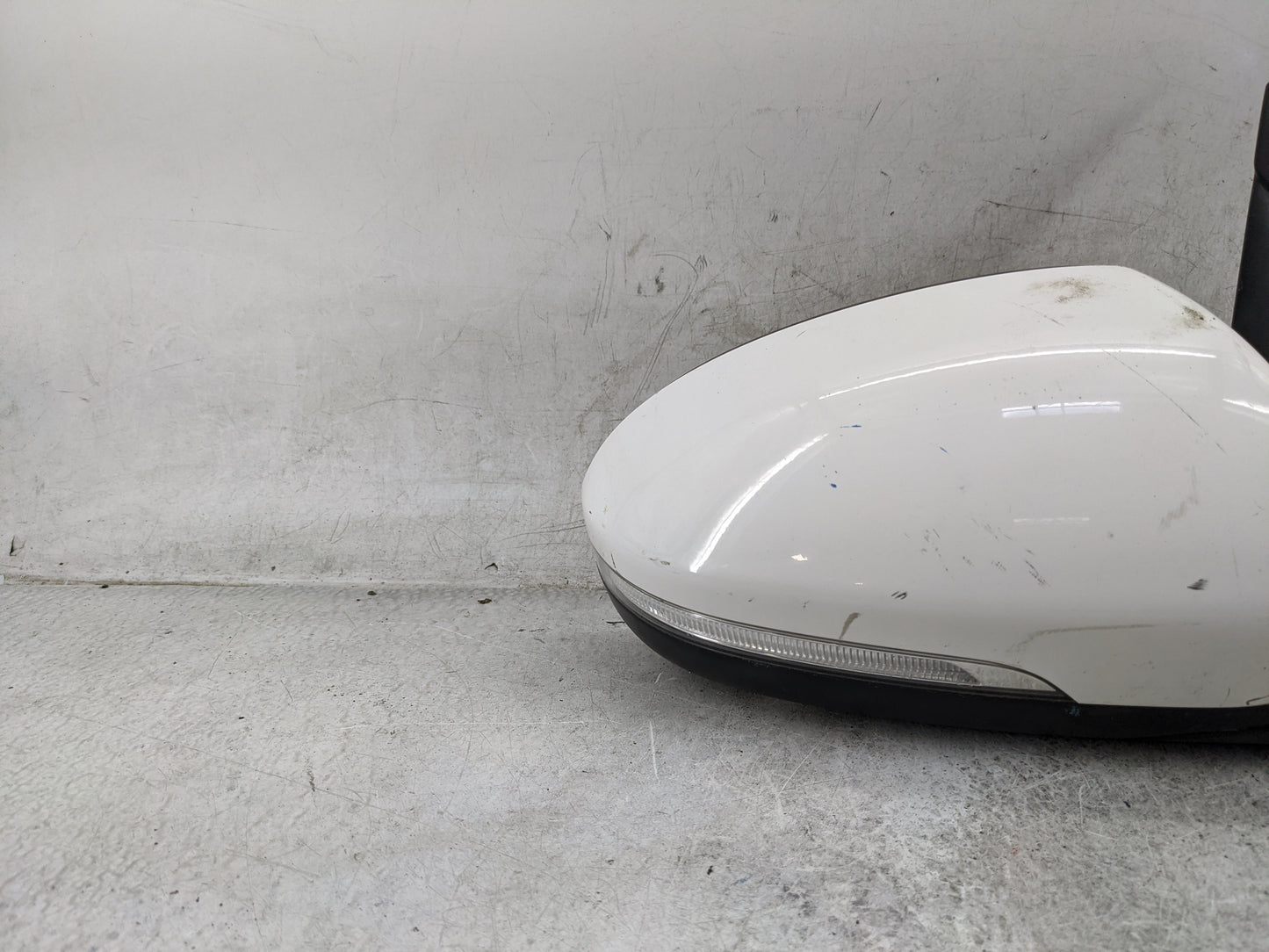2016-2018 Hyundai Tucson Passenger Side View Mirror - Right Door Mirror OEM Used - Oemusedautoparts1.com