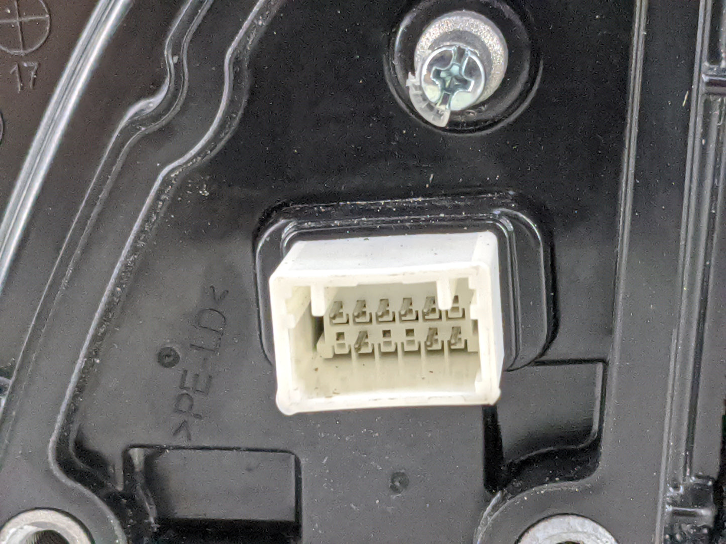 2016-2018 Hyundai Tucson Passenger Side View Mirror - Right Door Mirror OEM Used - Oemusedautoparts1.com