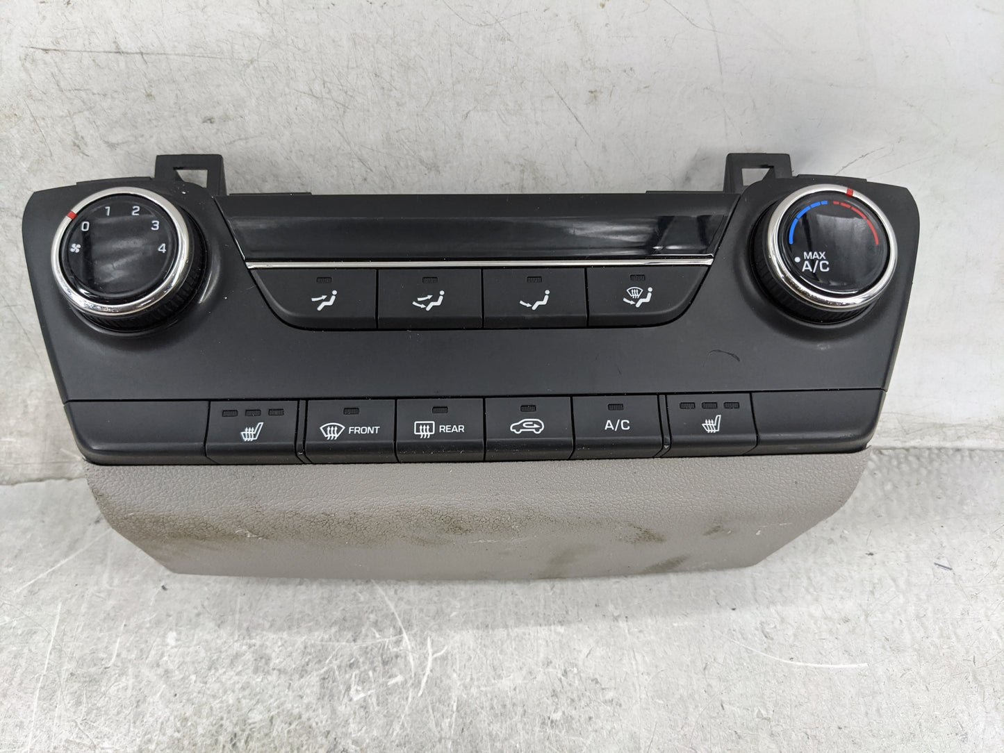 2016-2018 Hyundai Tucson Climate Control Module Temperature AC/Heater Replacement P/N:97250-D3130-TGG 1511071200-002 Fits OE