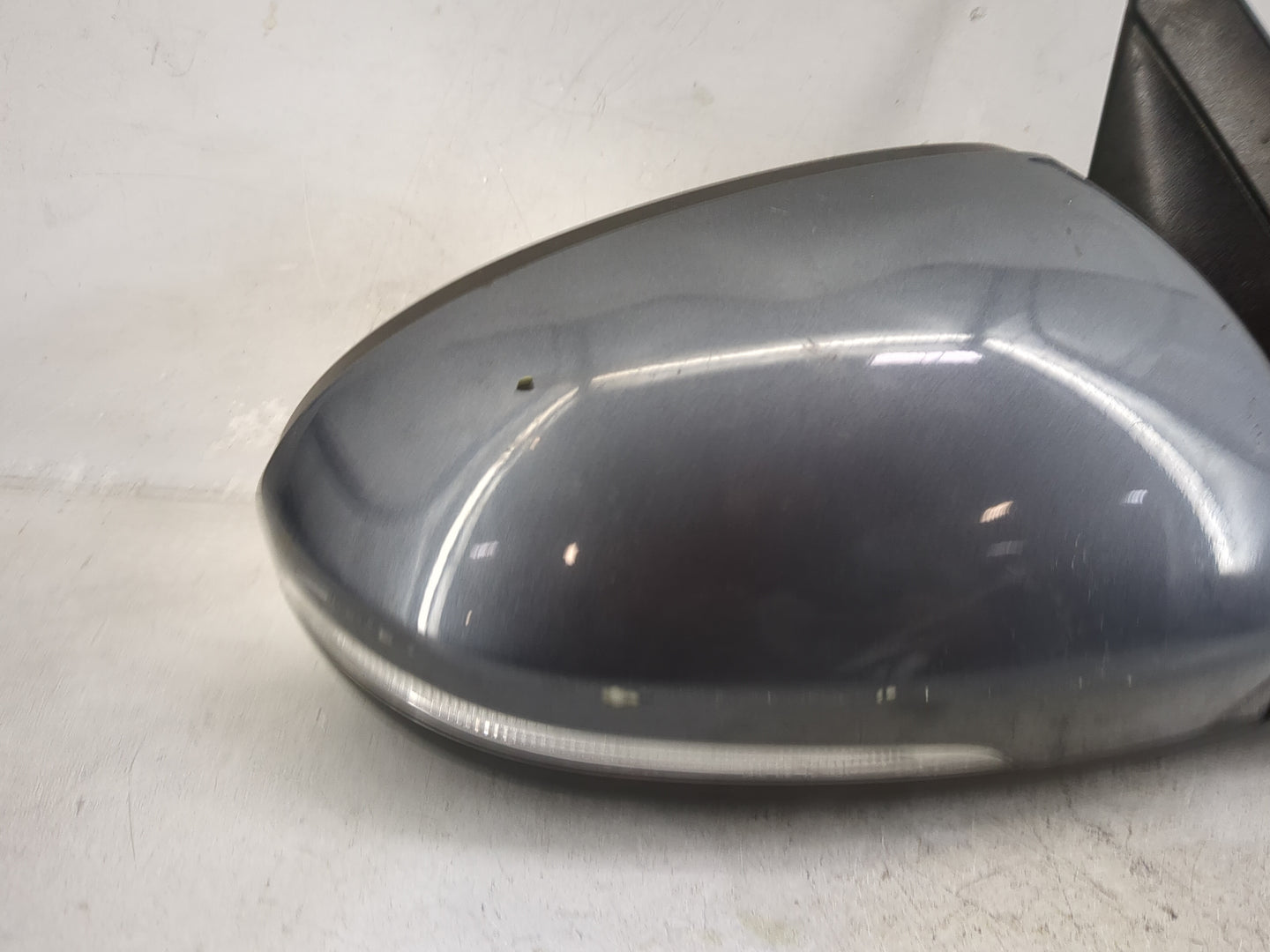 2016-2018 Hyundai Tucson Passenger Side View Mirror - Right Door Mirror OEM Used - Oemusedautoparts1.com