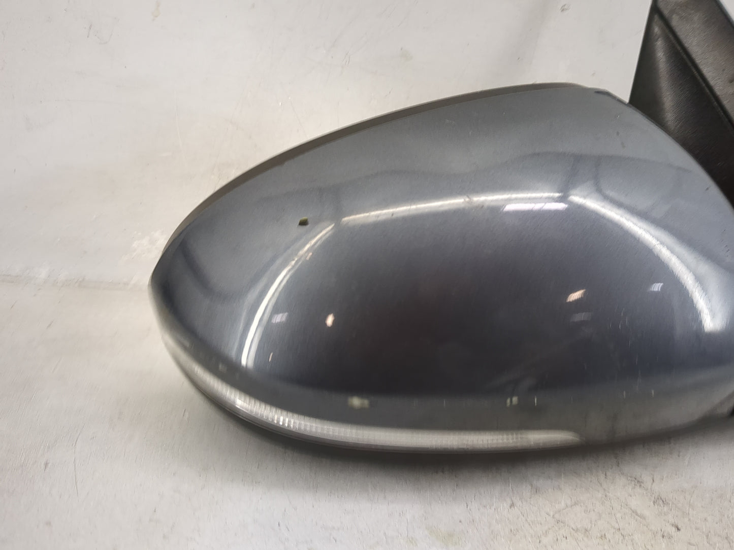 2016-2018 Hyundai Tucson Passenger Side View Mirror - Right Door Mirror OEM Used - Oemusedautoparts1.com