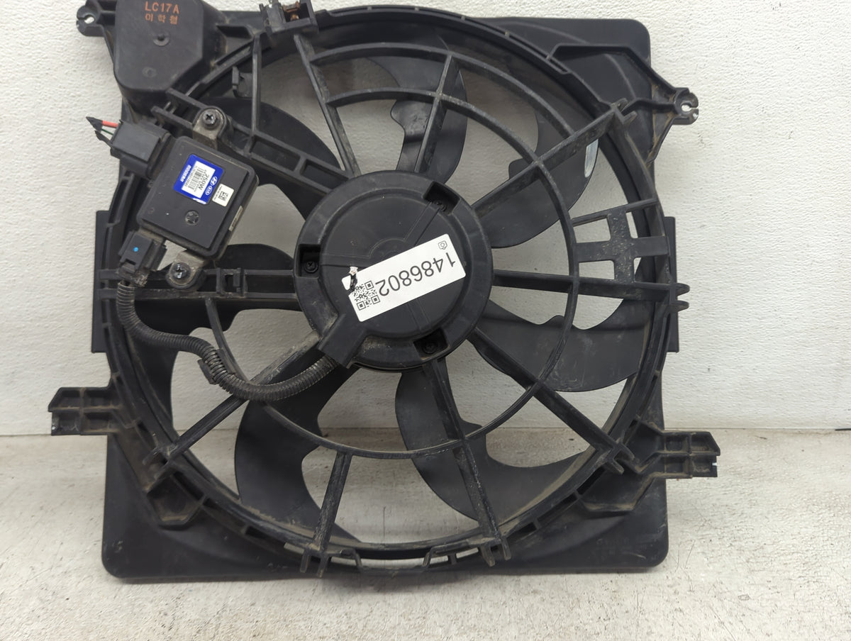 2016-2018 Hyundai Tucson Electric Radiator Cooling Fan Motor Assembly P/N:25380D3000 250W Fits Fits 2016 2017 2018 2019 2020