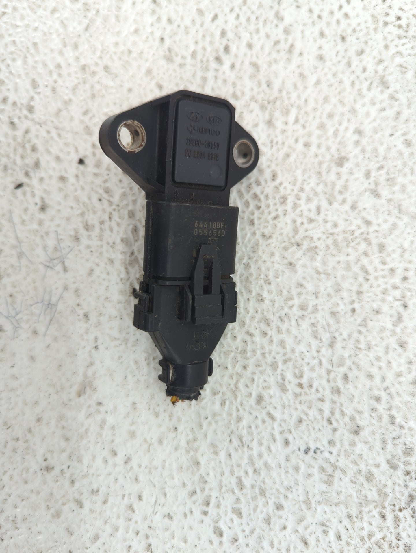 2015-2016 Hyundai Tucson Mass Air Flow Meter Maf 1487786 - Oemusedautoparts1.com