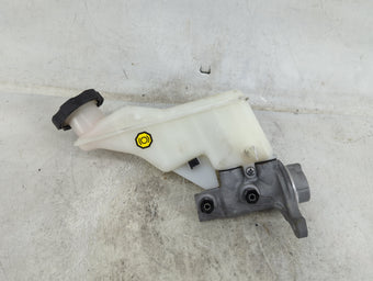 compare product 2016-2021 Hyundai Tucson Brake Master Cylinder 1490779