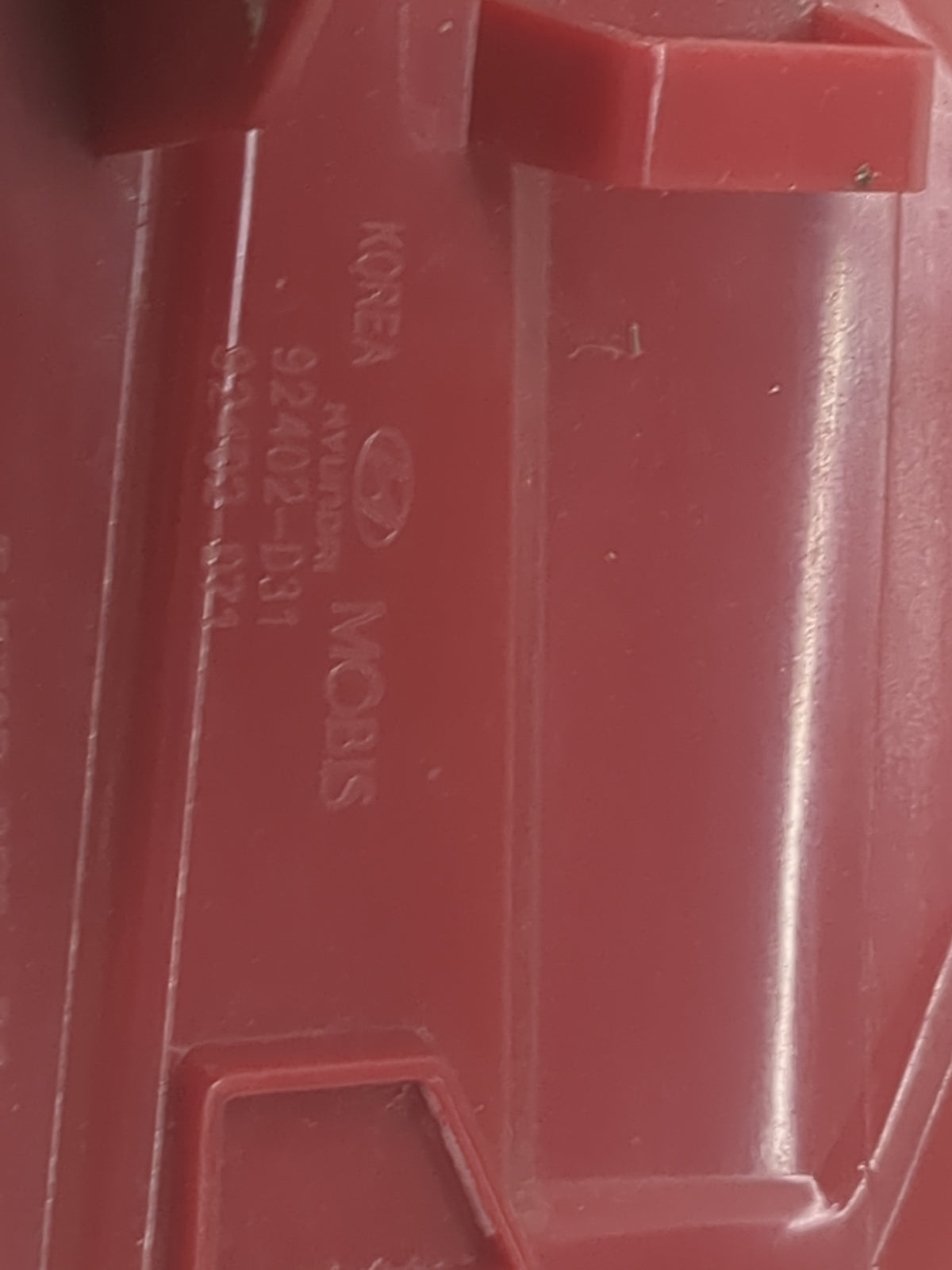 2016-2018 Hyundai Tucson Tail Light Assembly Passenger Right OEM P/N:92402-D31 Fits Fits 2016 2017 2018 OEM Used Auto Parts 
